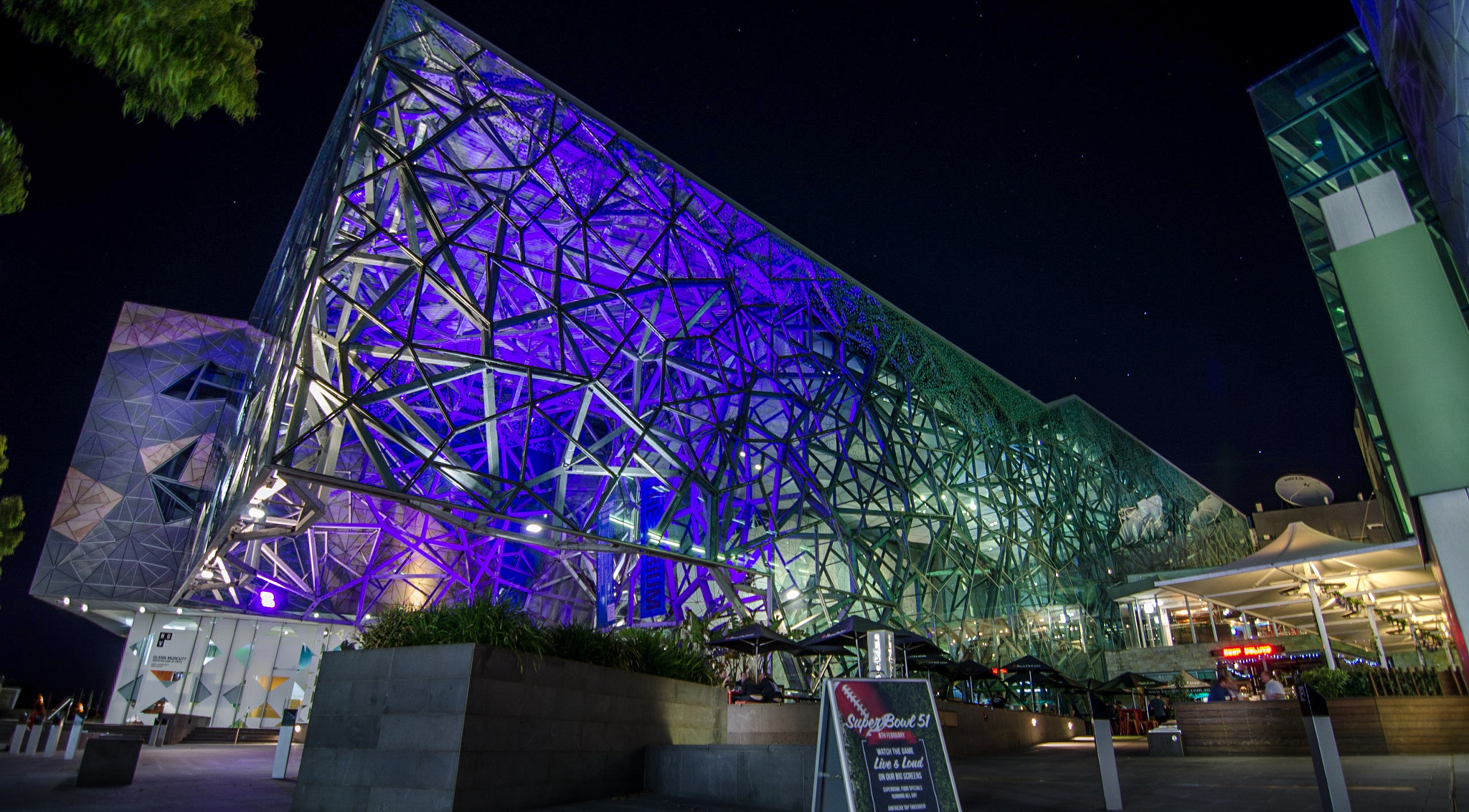 Tokina AT-X Pro 11-16mm F2.8 DX II sample photo. The atrium. federation square. photography