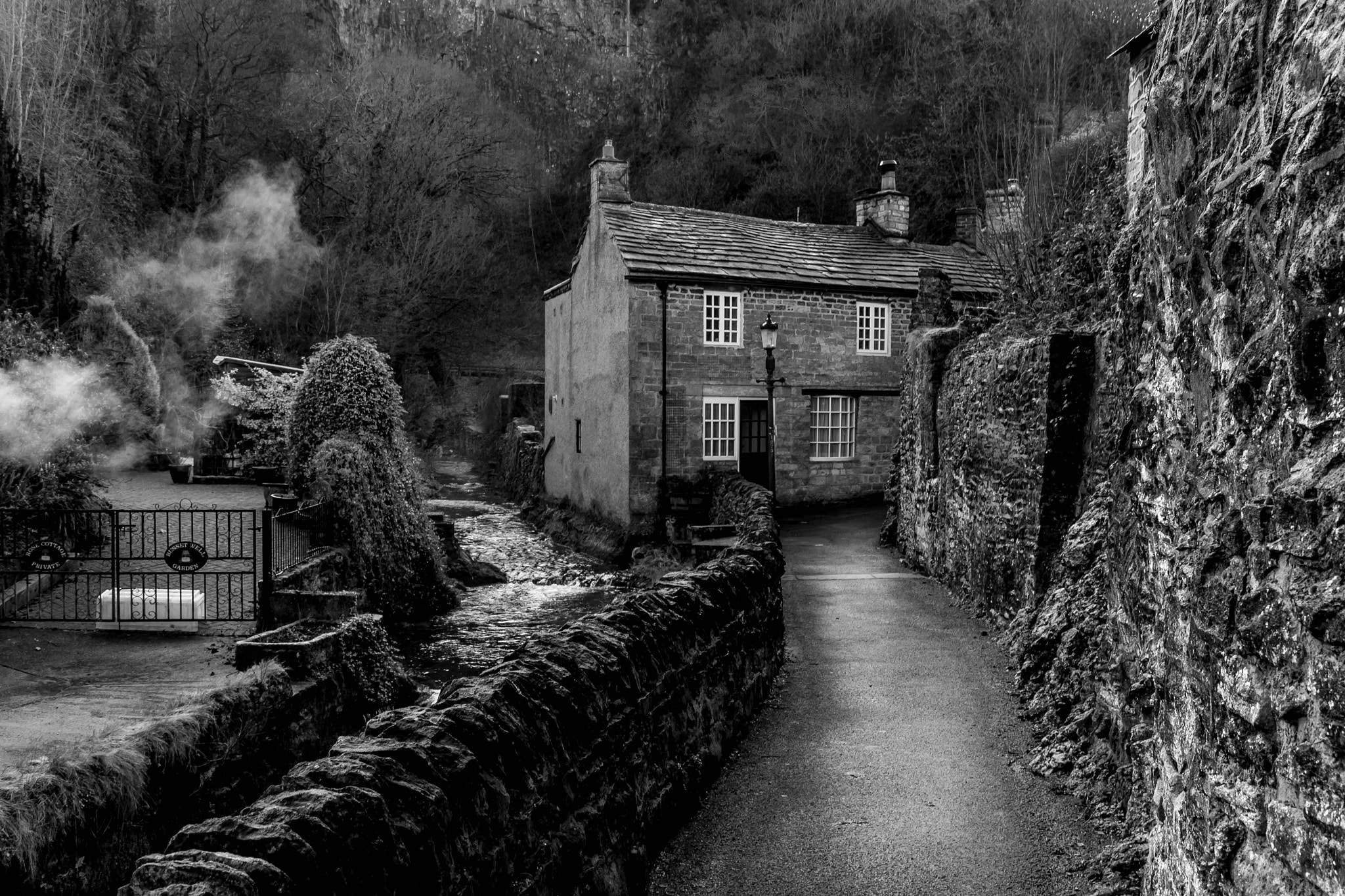 Sigma 18-250mm F3.5-6.3 DC OS HSM sample photo. Slate and stone photography