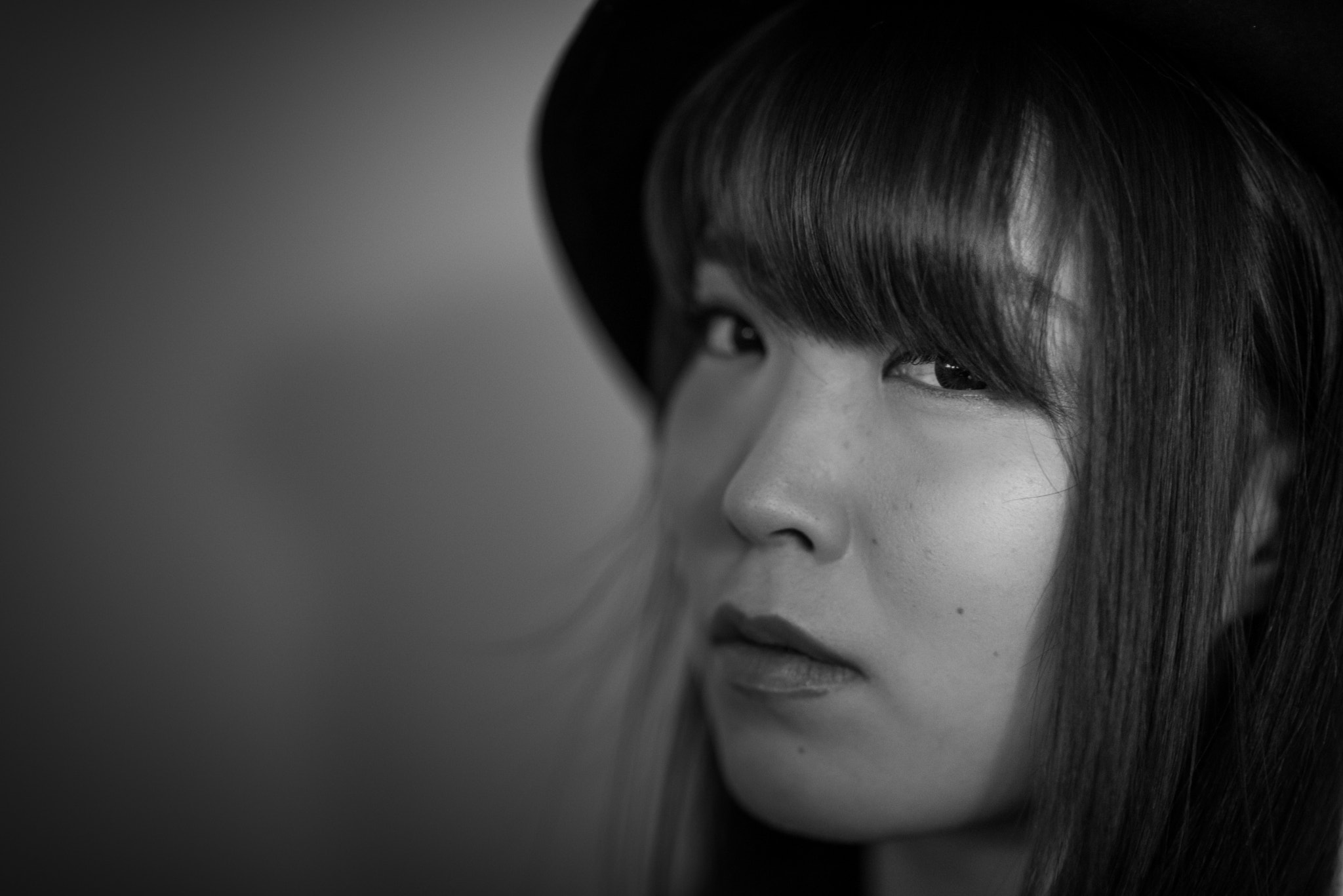 Sigma 85mm F1.4 EX DG HSM sample photo. Line of sight photography
