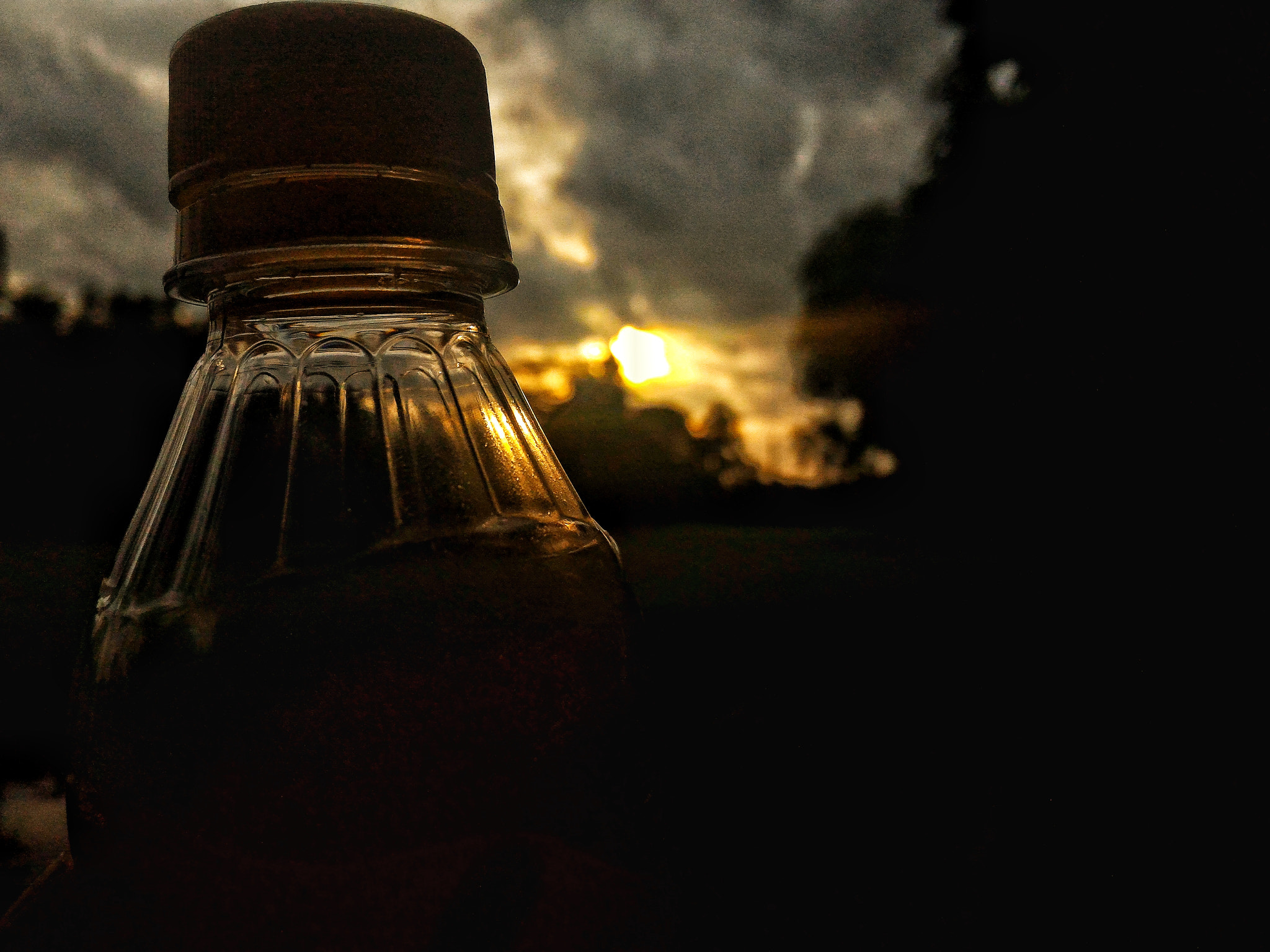 ASUS Z008D sample photo. Bottle of sunset photography