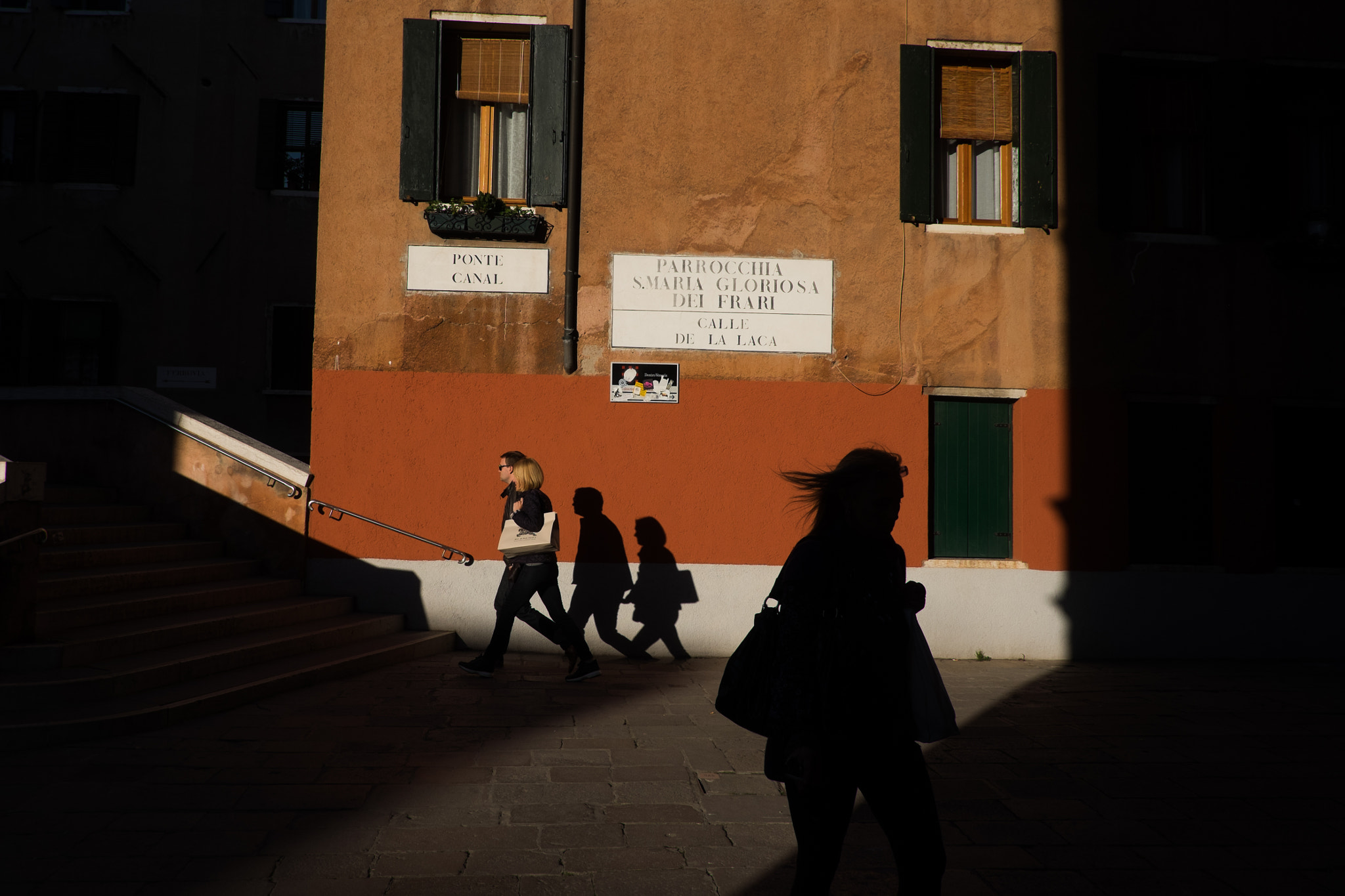 Fujifilm X-E2 + Fujifilm XF 18mm F2 R sample photo. The lonely girl photography