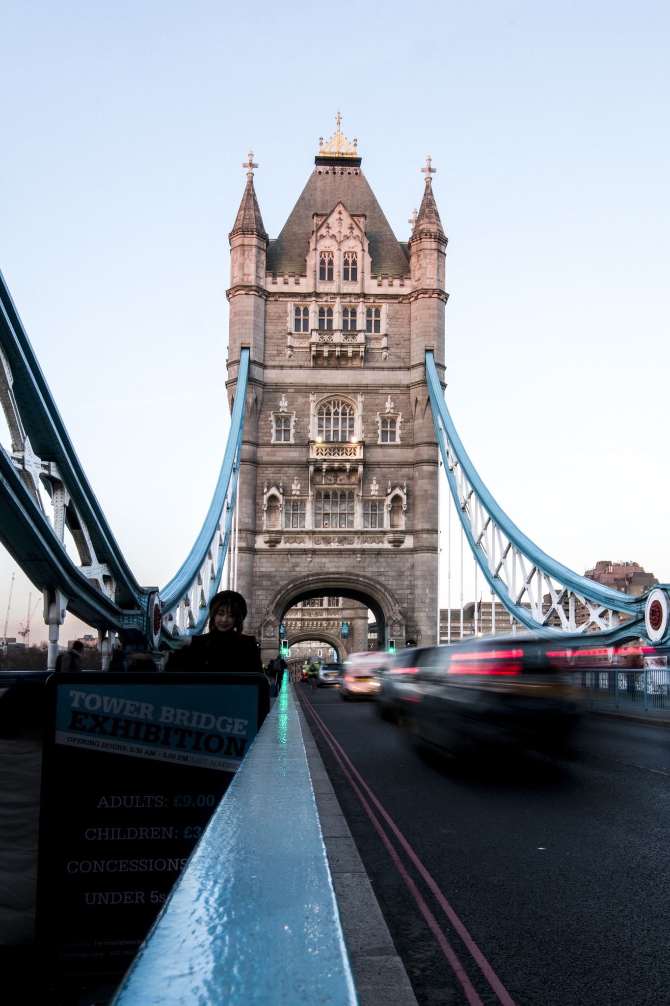 Canon EF 300mm f/2.8L sample photo. Tower bridge photography