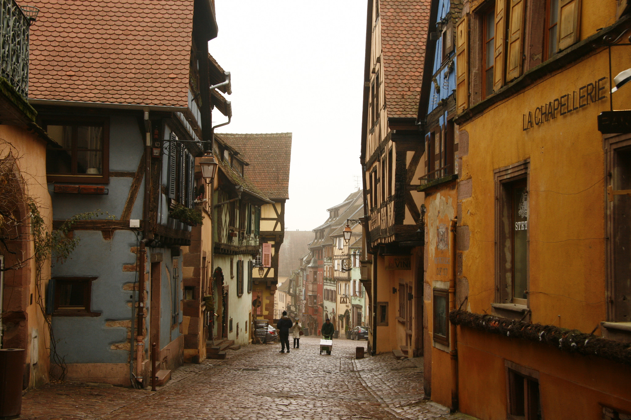 Canon EF-S 17-85mm F4-5.6 IS USM sample photo. Riquewihr, alsace photography