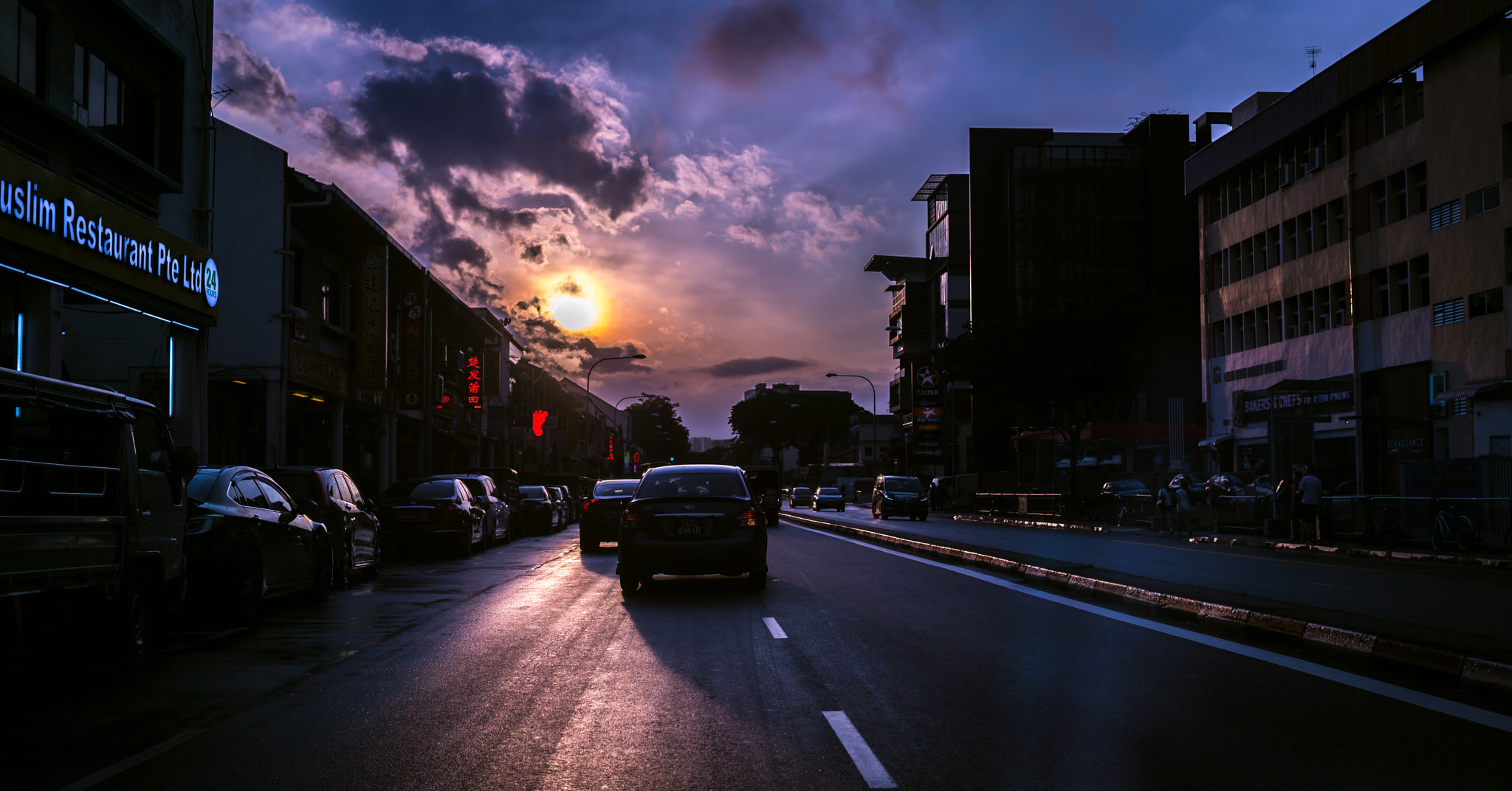 Sony a7R II + Sony Sonnar T* FE 35mm F2.8 ZA sample photo. On the way home photography