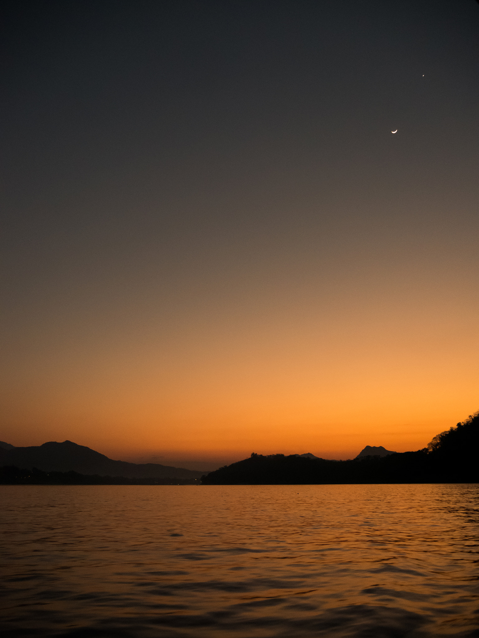 Panasonic Lumix DMC-G7 sample photo. Mekong sunset photography