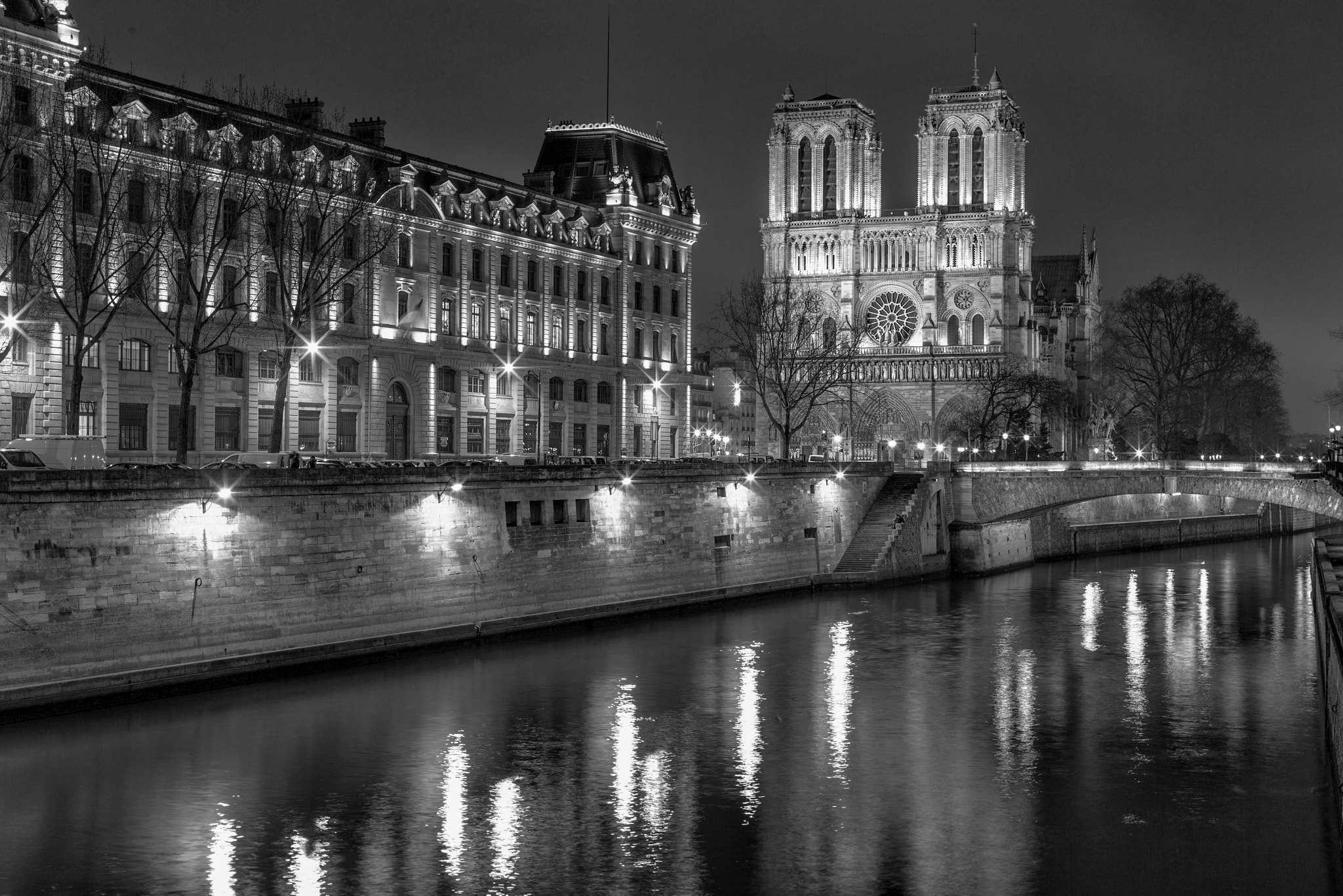 Canon EOS-1D X + Canon EF 50mm F1.2L USM sample photo. Night in paris photography