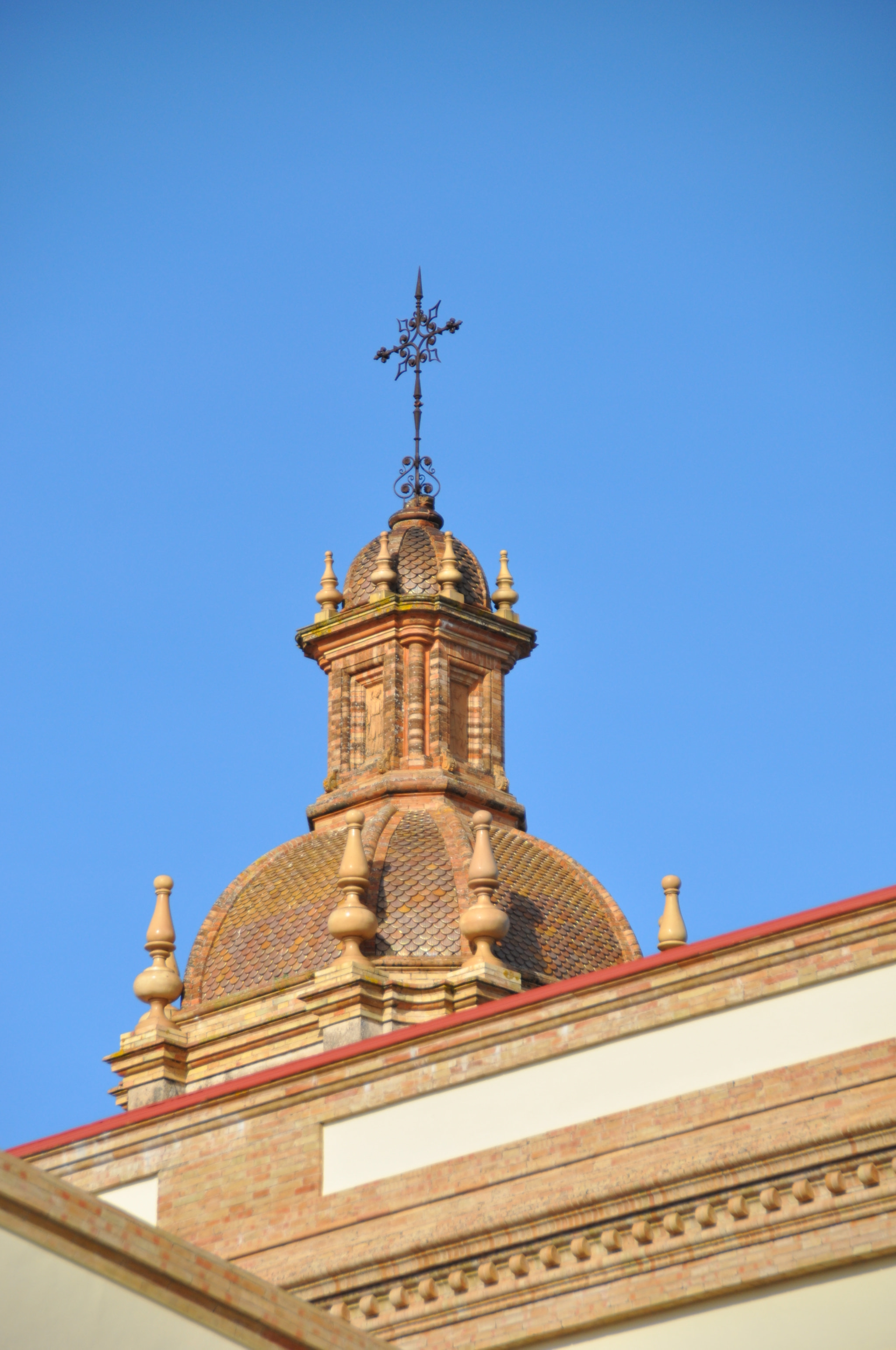 Sigma 18-200mm F3.5-6.3 II DC OS HSM sample photo. купол с пересекать photography