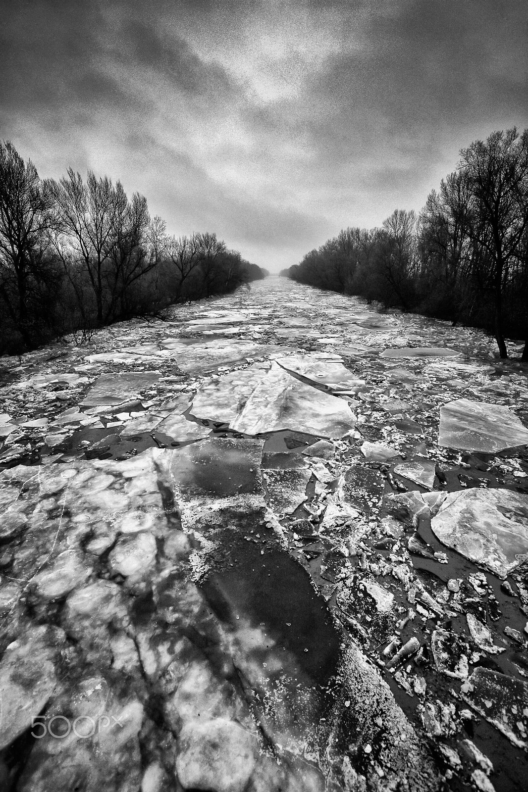 Nikon D5200 + Sigma 10-20mm F3.5 EX DC HSM sample photo. Ice photography