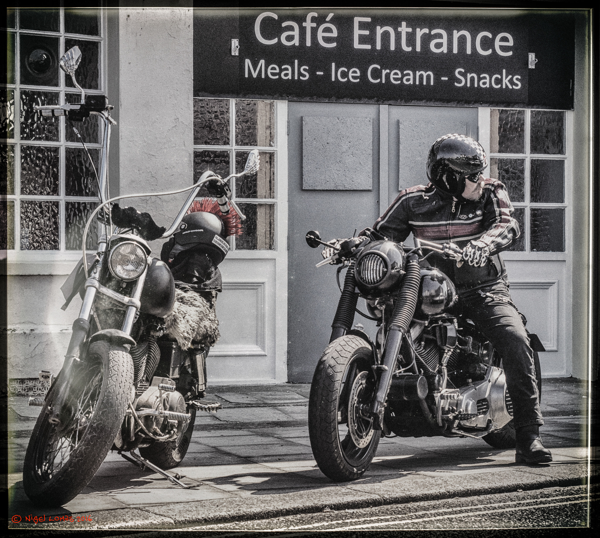 Olympus PEN-F + Olympus M.Zuiko Digital ED 12-40mm F2.8 Pro sample photo. Biker cafe photography
