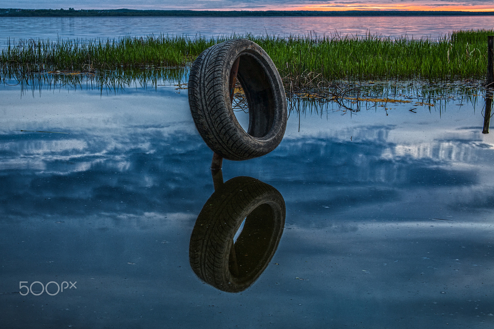 Canon EF 28-135mm F3.5-5.6 IS USM sample photo. Second life of an automobile tire photography