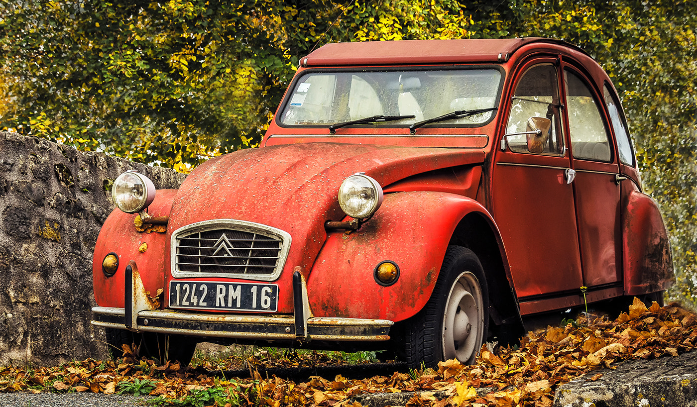 Canon EOS 70D + Sigma 18-200mm f/3.5-6.3 DC OS sample photo. The old citroen photography