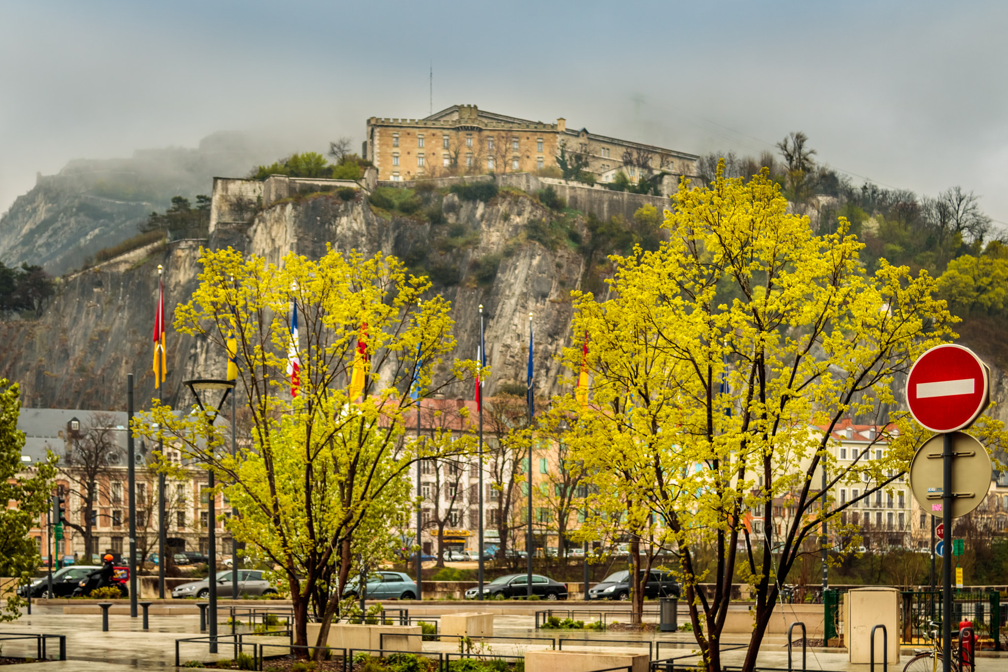 Canon EF 24-85mm F3.5-4.5 USM sample photo. Grenoble (france) photography