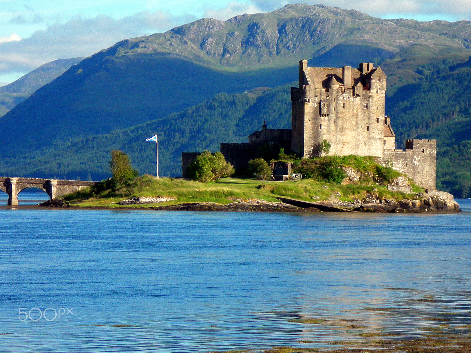 Pentax Optio P80 sample photo. Eilean donan in blue photography