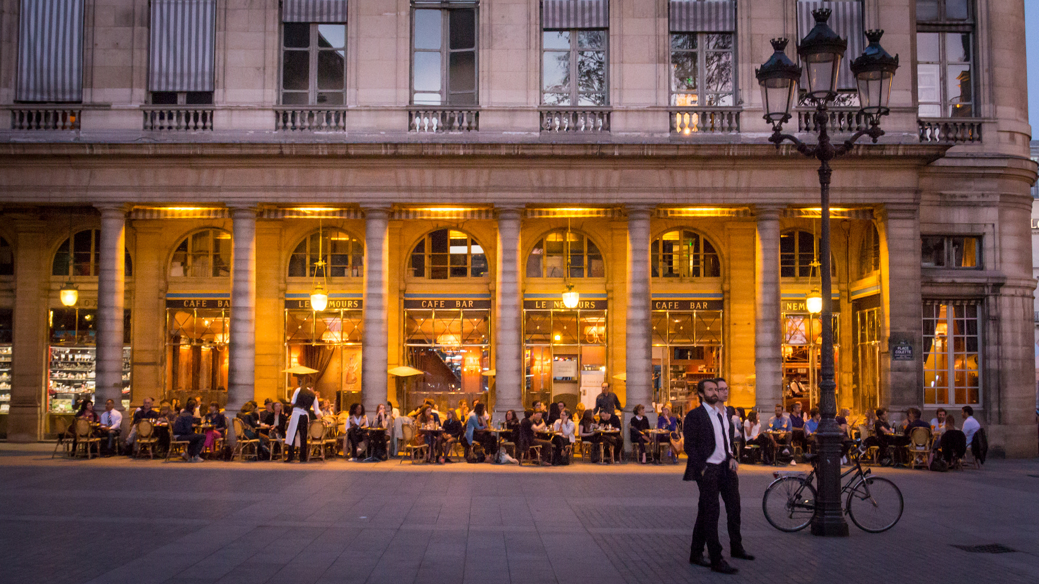Canon EOS 650D (EOS Rebel T4i / EOS Kiss X6i) sample photo. Afterwork in paris photography