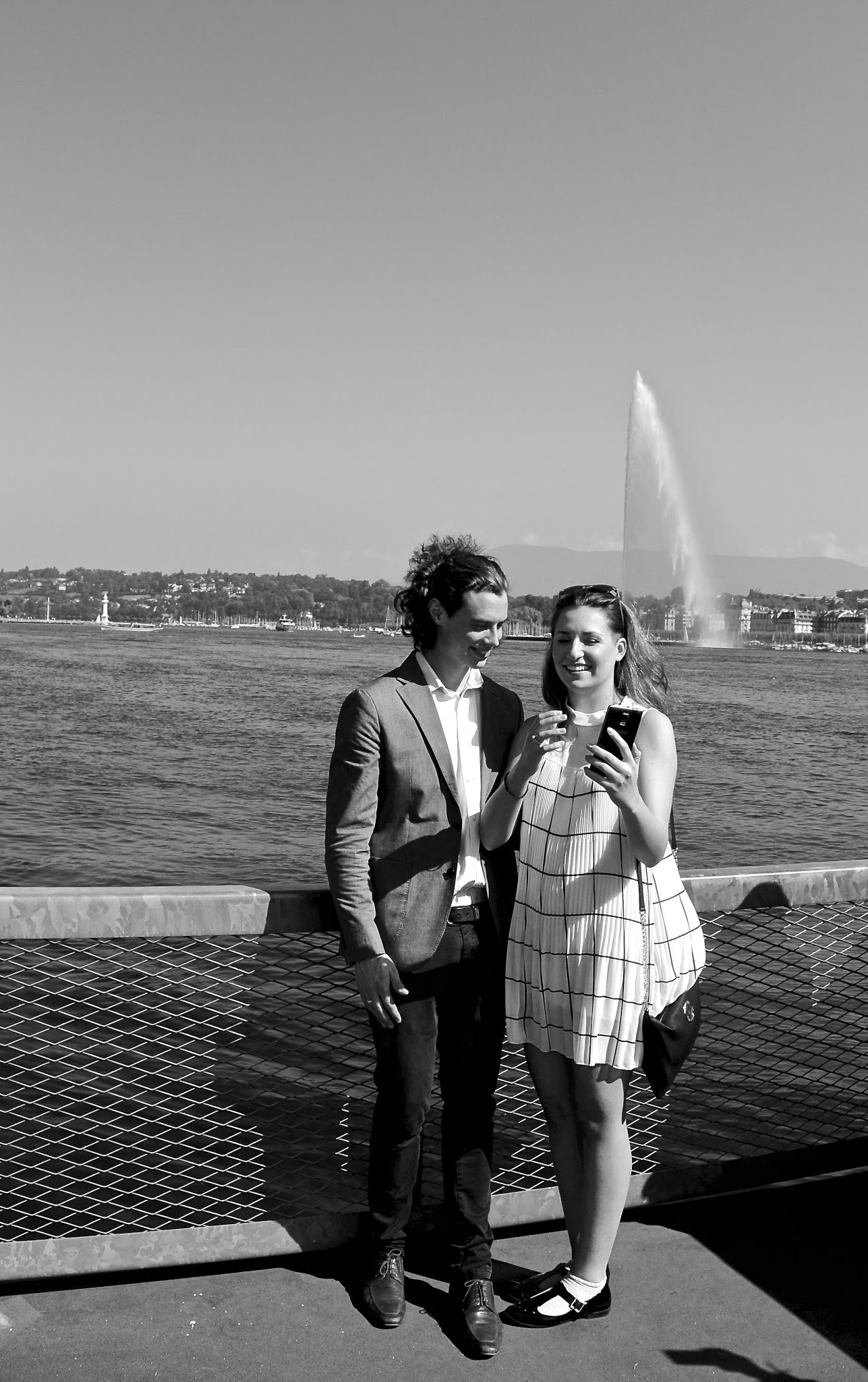 Nikon 1 AW1 sample photo. Lovers by the lake of geneva photography