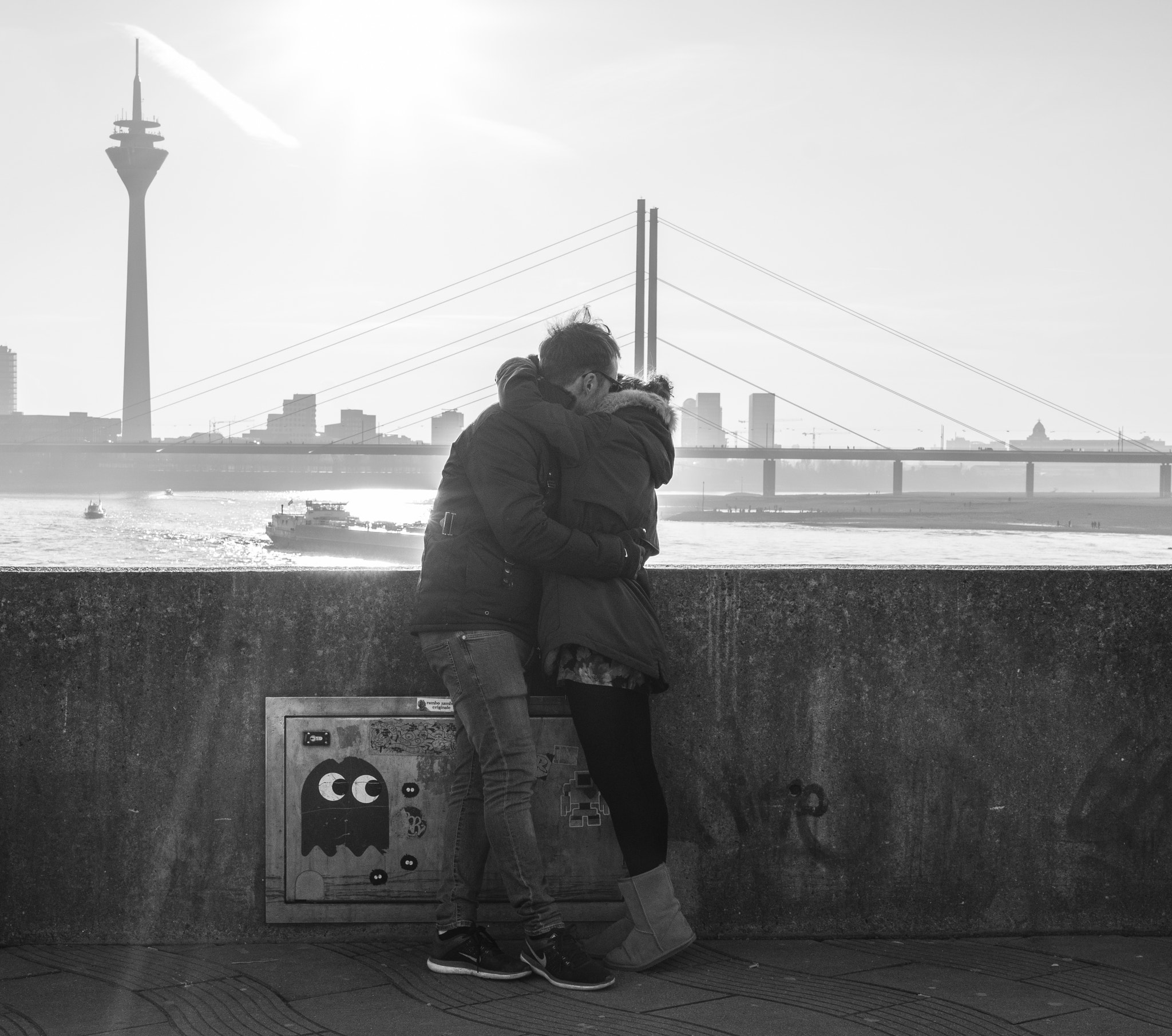 Sony a7R + Sony Sonnar T* FE 35mm F2.8 ZA sample photo. Love in düsseldorf photography