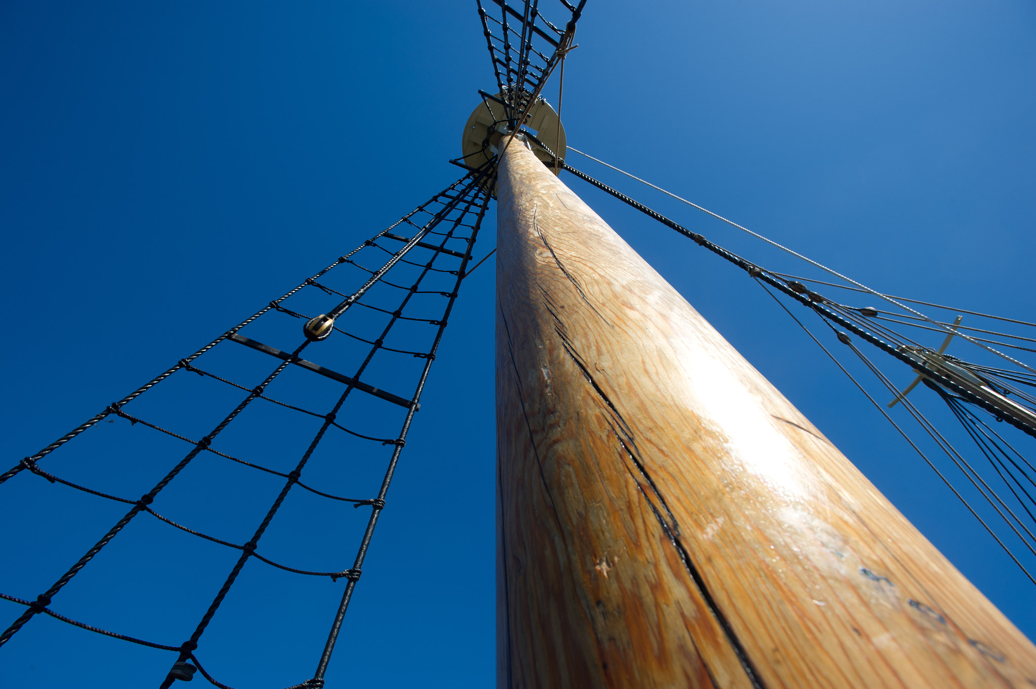 Nikon AF-S Nikkor 17-35mm F2.8D ED-IF sample photo. Spar of a ship photography