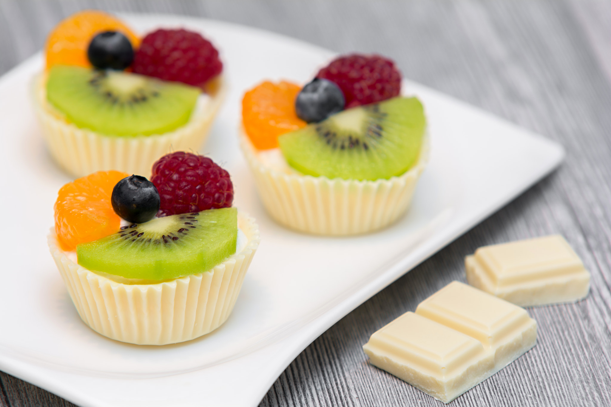 Sigma 70-200mm F2.8 EX DG Macro HSM II sample photo. Chocolate & fruit photography
