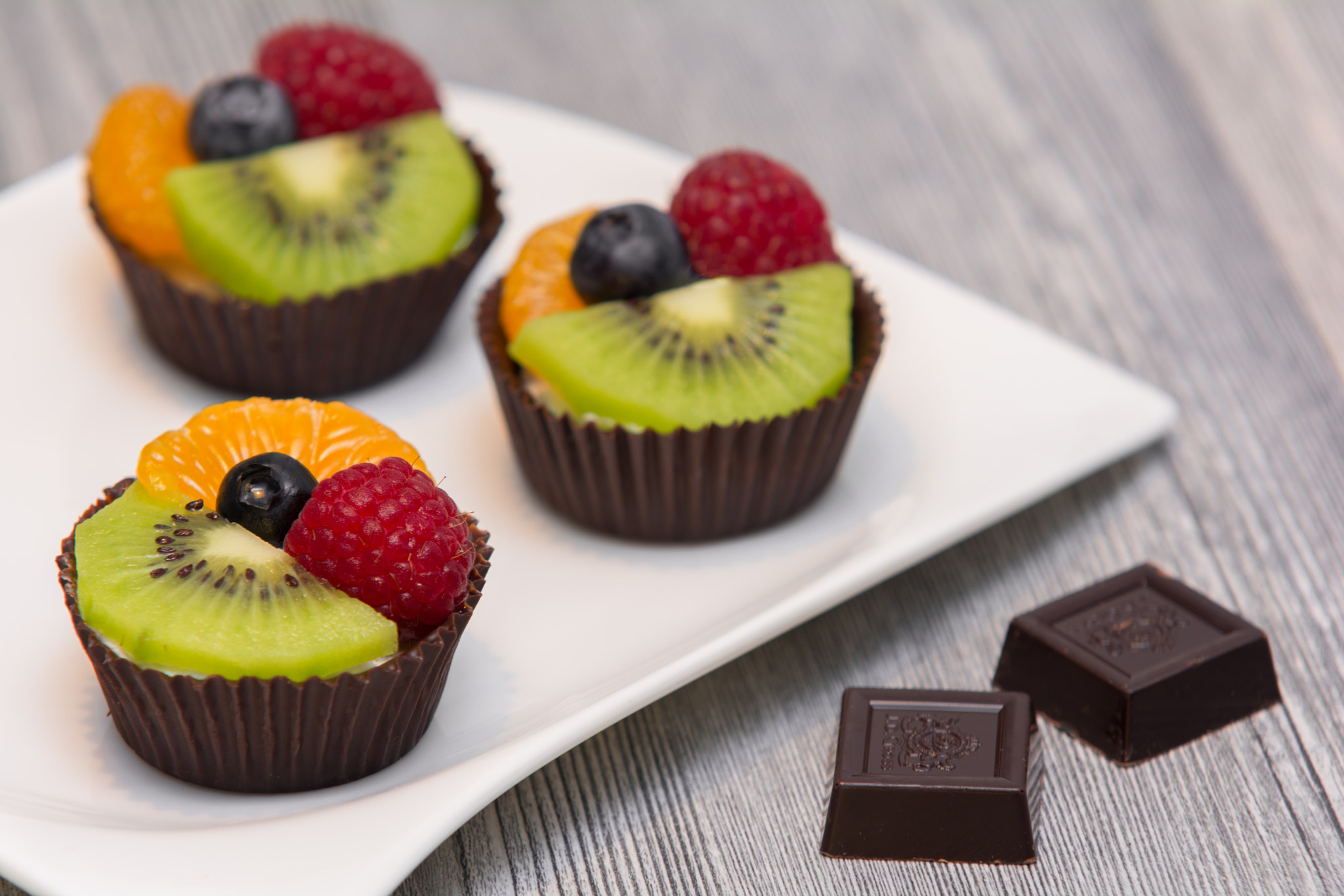Sigma 70-200mm F2.8 EX DG Macro HSM II sample photo. Chocolate & fruit photography