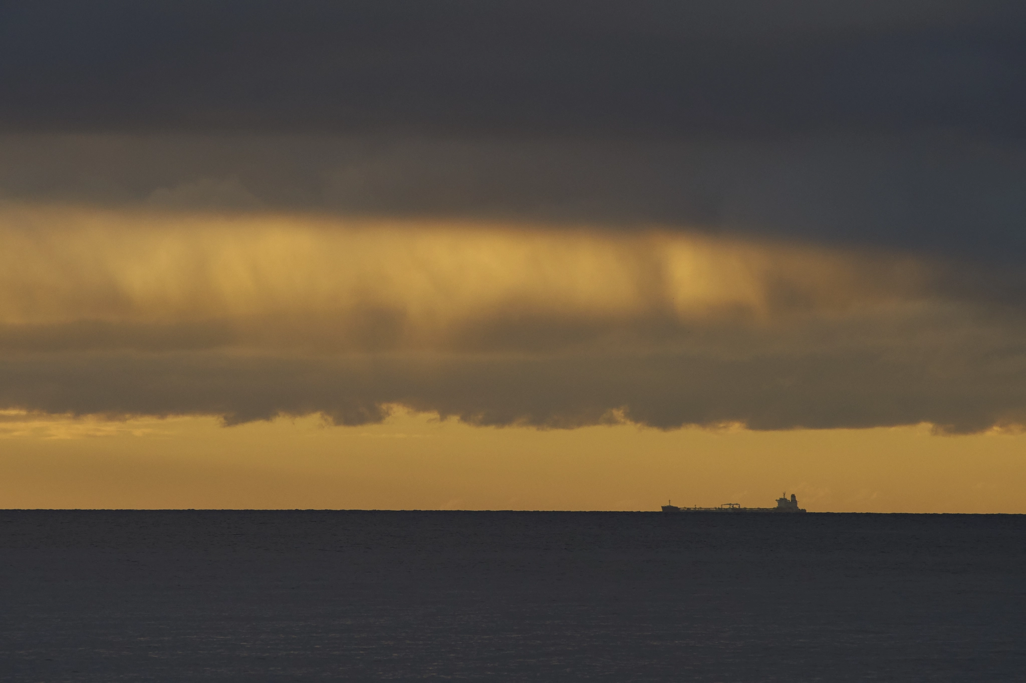 Minolta AF 80-200mm F2.8 HS-APO G sample photo. Before storm photography