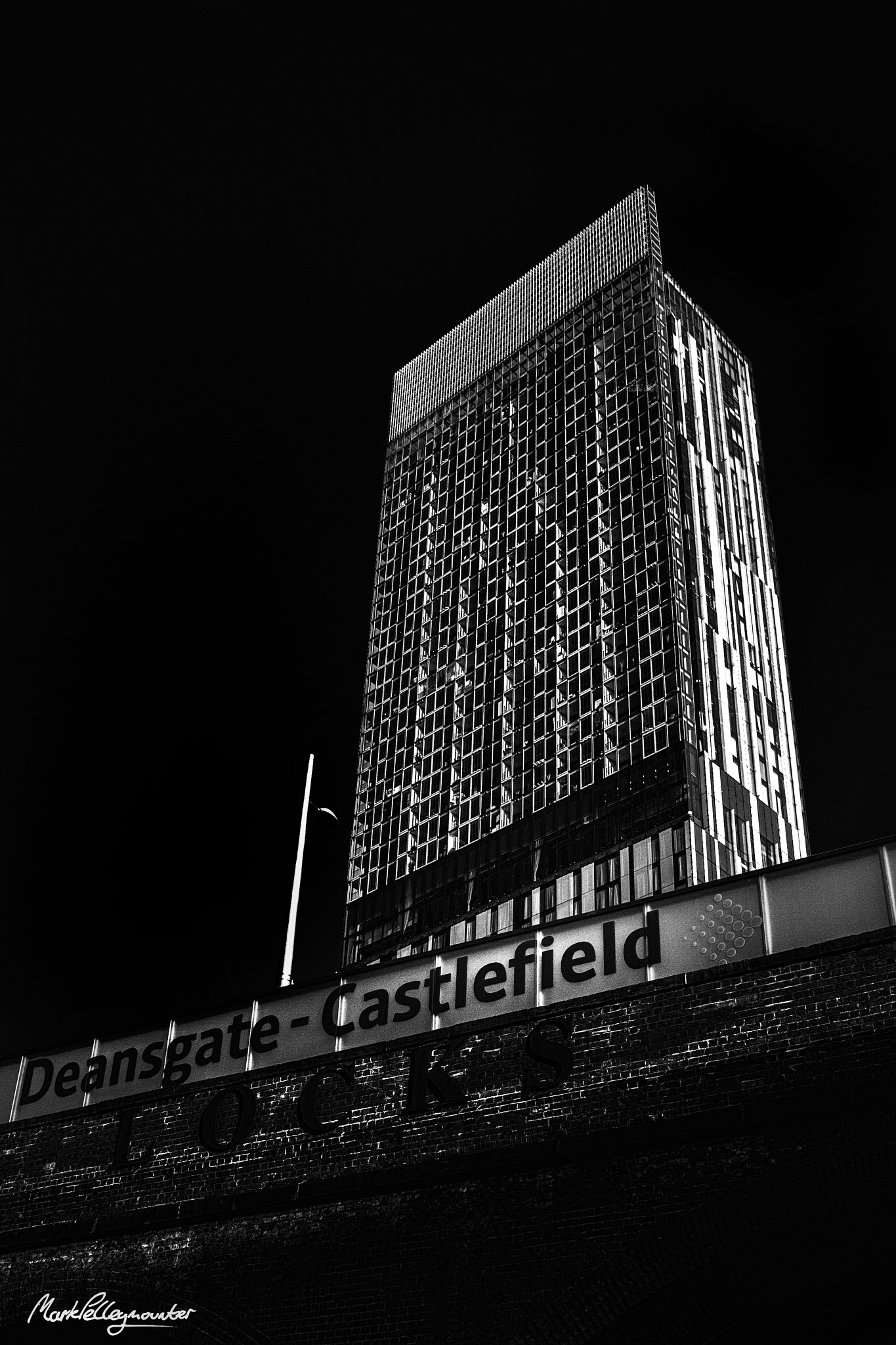 Canon EOS 7D + Sigma 18-50mm f/2.8 Macro sample photo. Hilton manchester deansgate photography