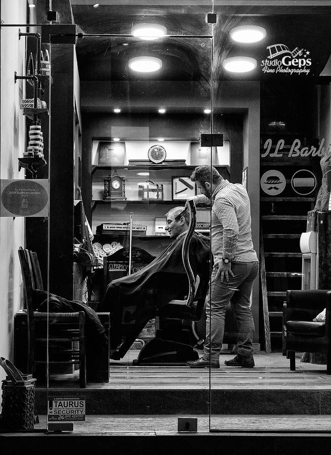 Nikon D5100 + Tamron SP AF 17-50mm F2.8 XR Di II VC LD Aspherical (IF) sample photo. At the barber's photography