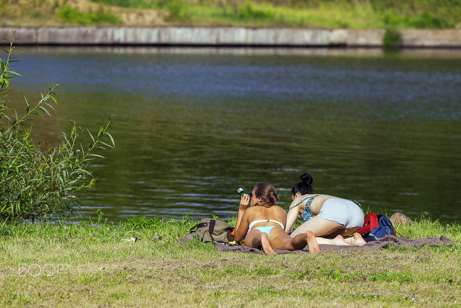 Canon EOS-1Ds Mark III sample photo. Rest at the river photography