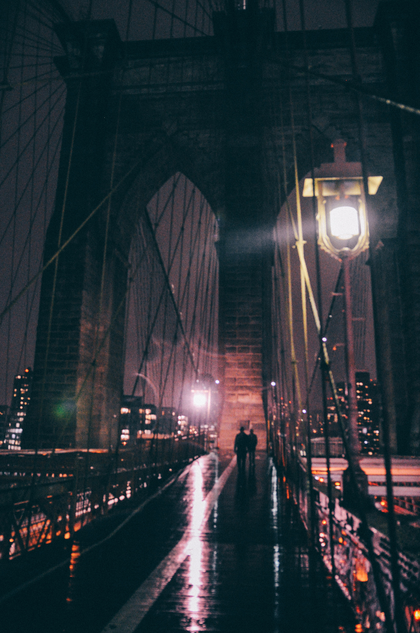 Nikon D90 + Sigma 18-35mm F1.8 DC HSM Art sample photo. Rainy brooklyn bridge photography