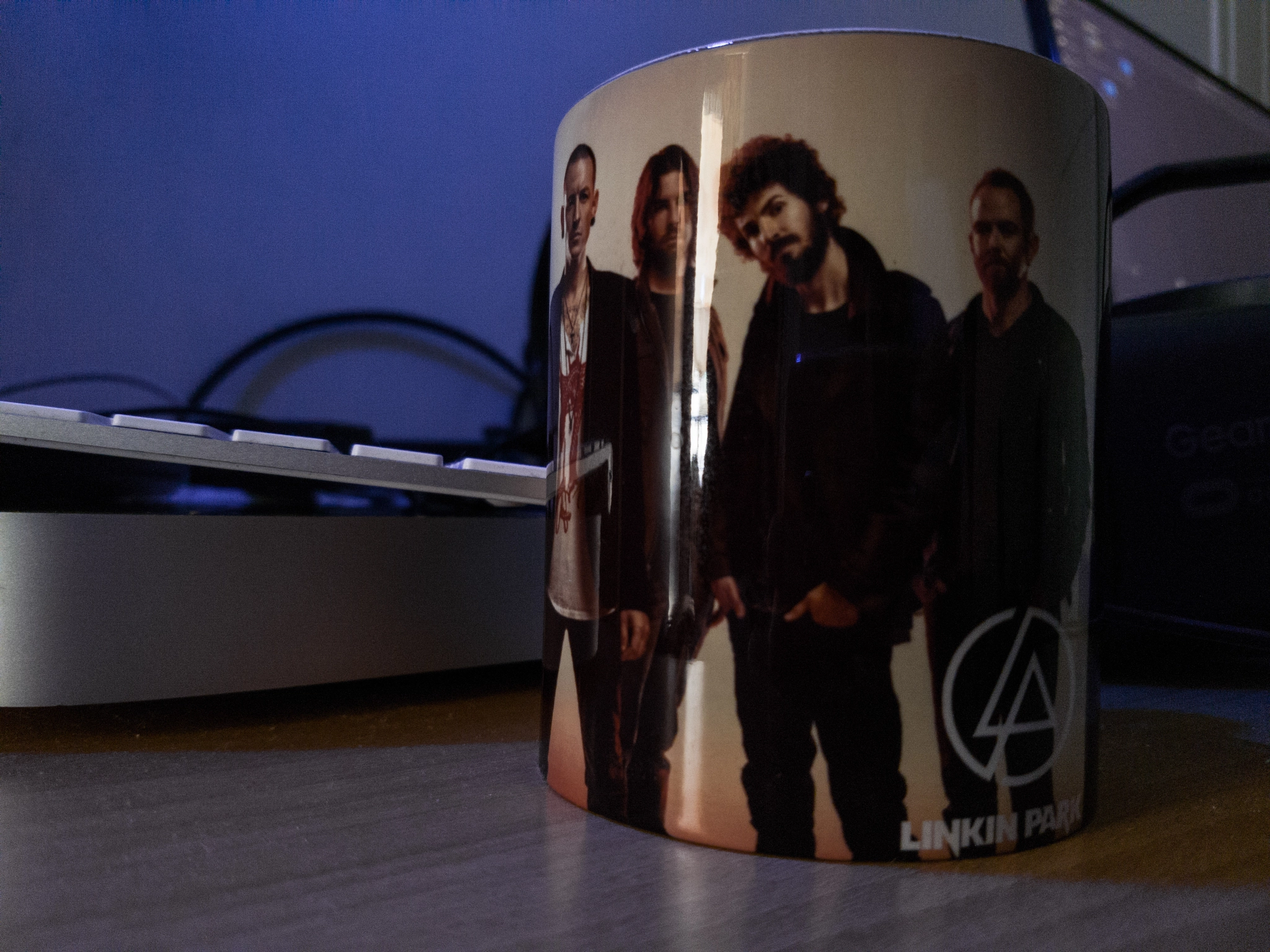 Samsung Galaxy S7 Edge + Samsung Galaxy S7 Edge Rear Camera sample photo. Moring coffie with linkin park photography