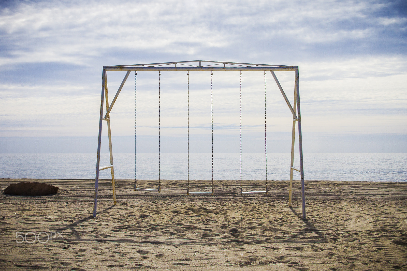 Sigma 18-200mm f/3.5-6.3 DC OS sample photo. Swinging in the sky. photography