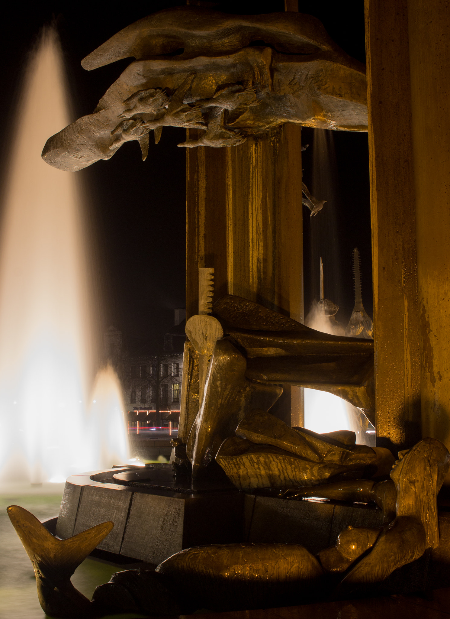Canon EF-S 24mm F2.8 STM sample photo. Mermaid fountain photography