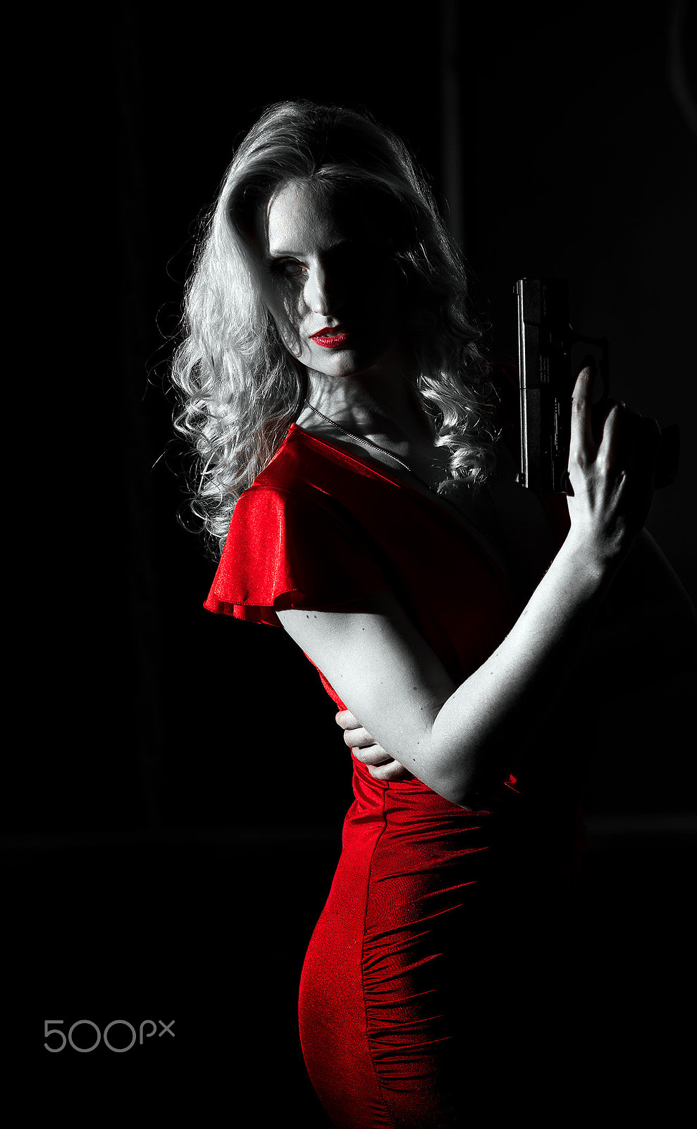 Canon EF 85mm F1.8 USM sample photo. Femme fatale photography