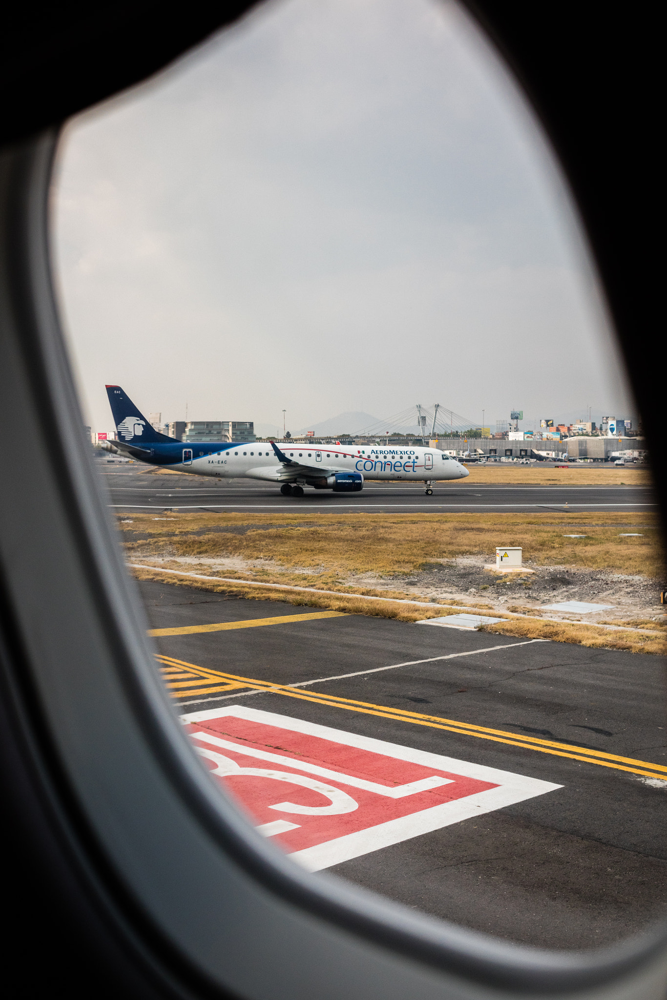 Canon EF 40mm F2.8 STM sample photo. Prepare for takeoff photography