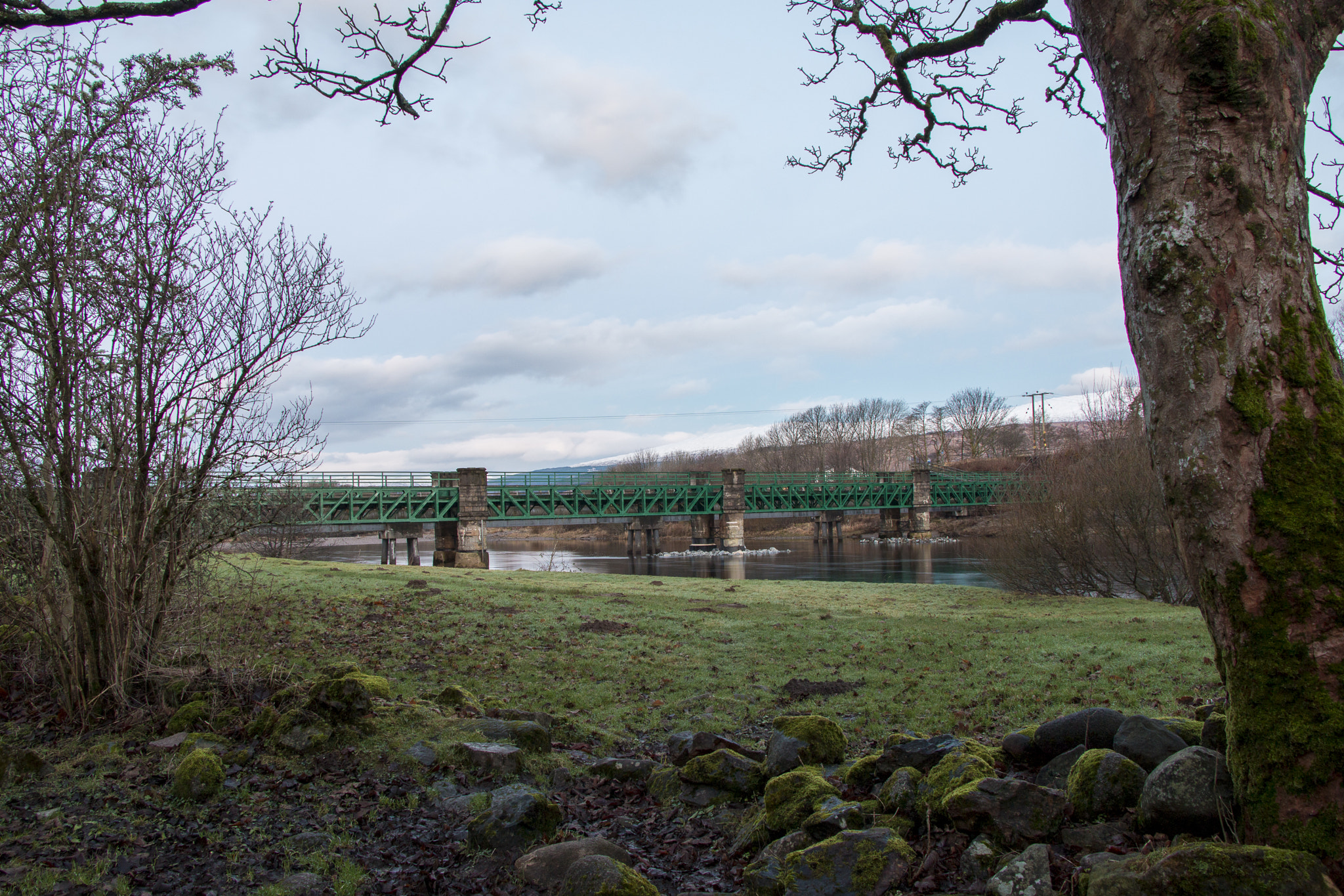 Canon EOS 70D + Canon EF-S 18-135mm F3.5-5.6 IS USM sample photo. Railway bridge over river lochy photography
