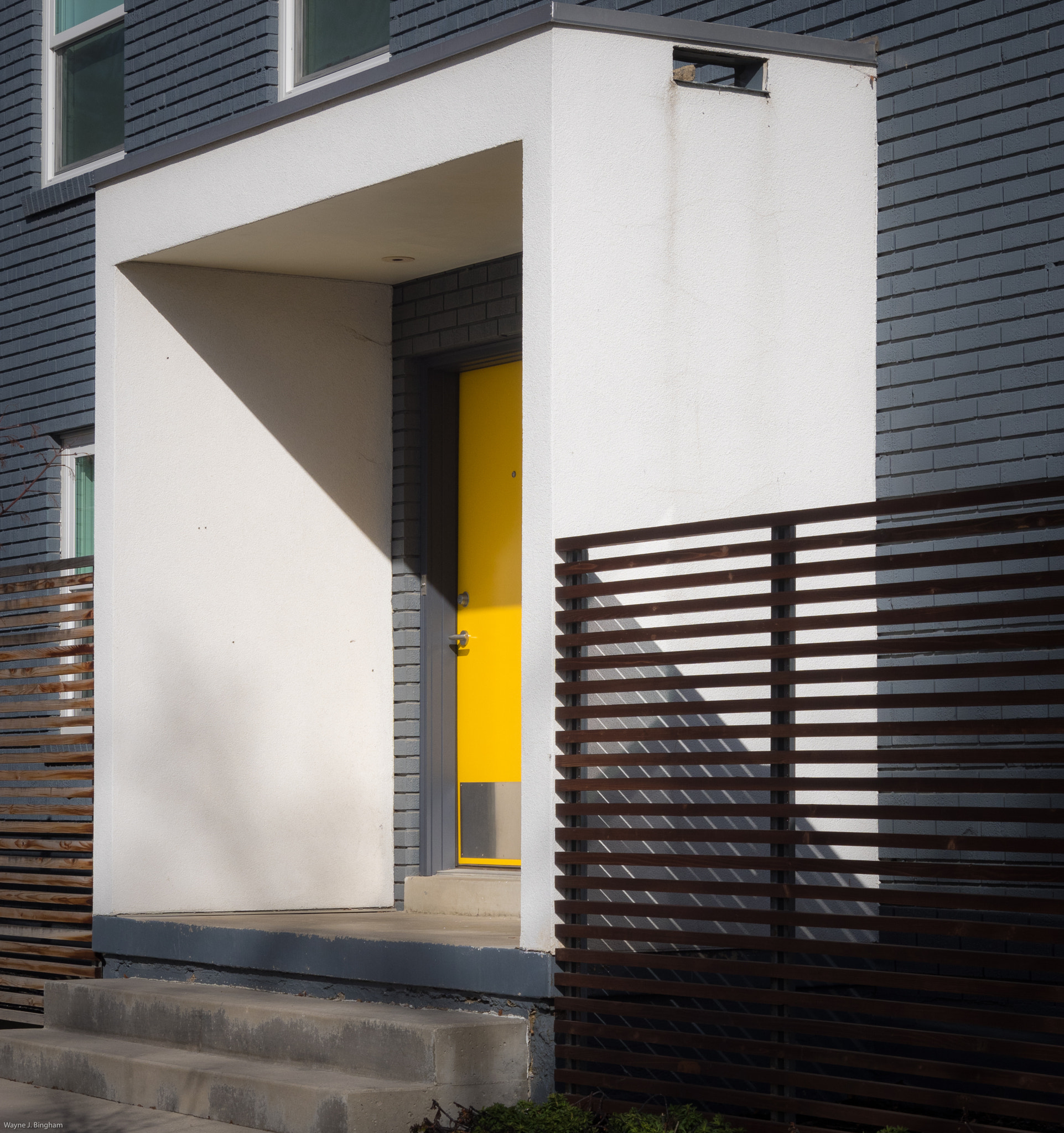 Olympus OM-D E-M1 sample photo. Yellow door photography