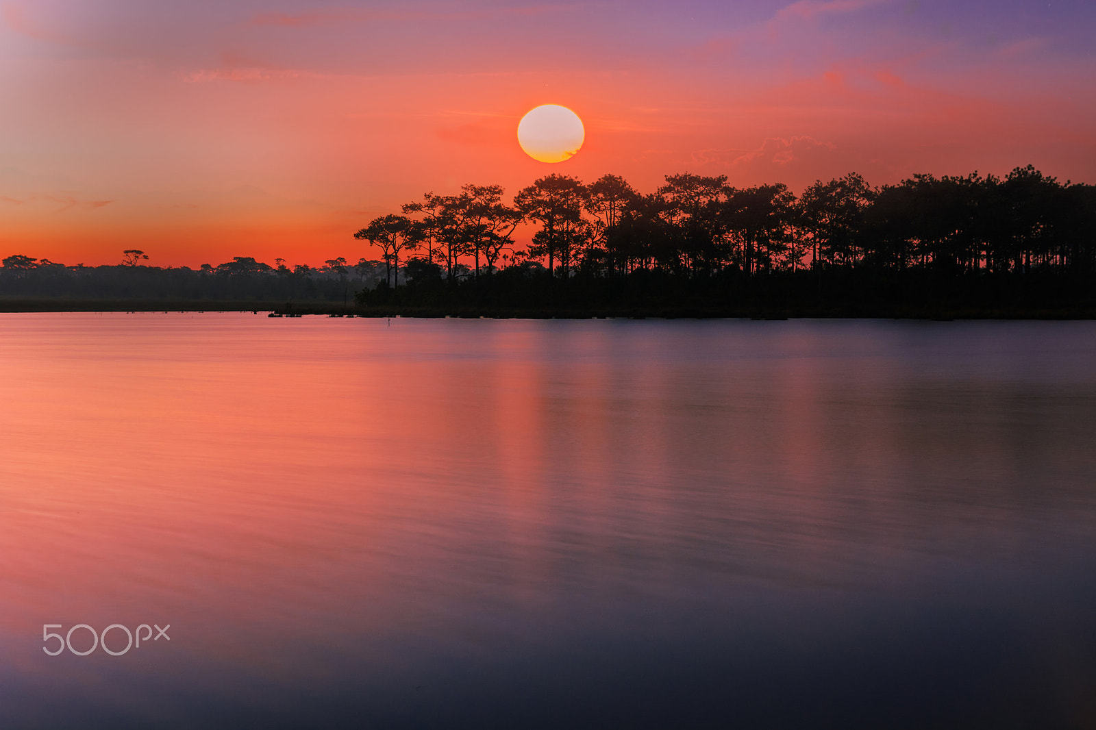 Nikon D5200 + Sigma 17-70mm F2.8-4 DC Macro OS HSM | C sample photo. Sunrise or sunset over the lake. photography