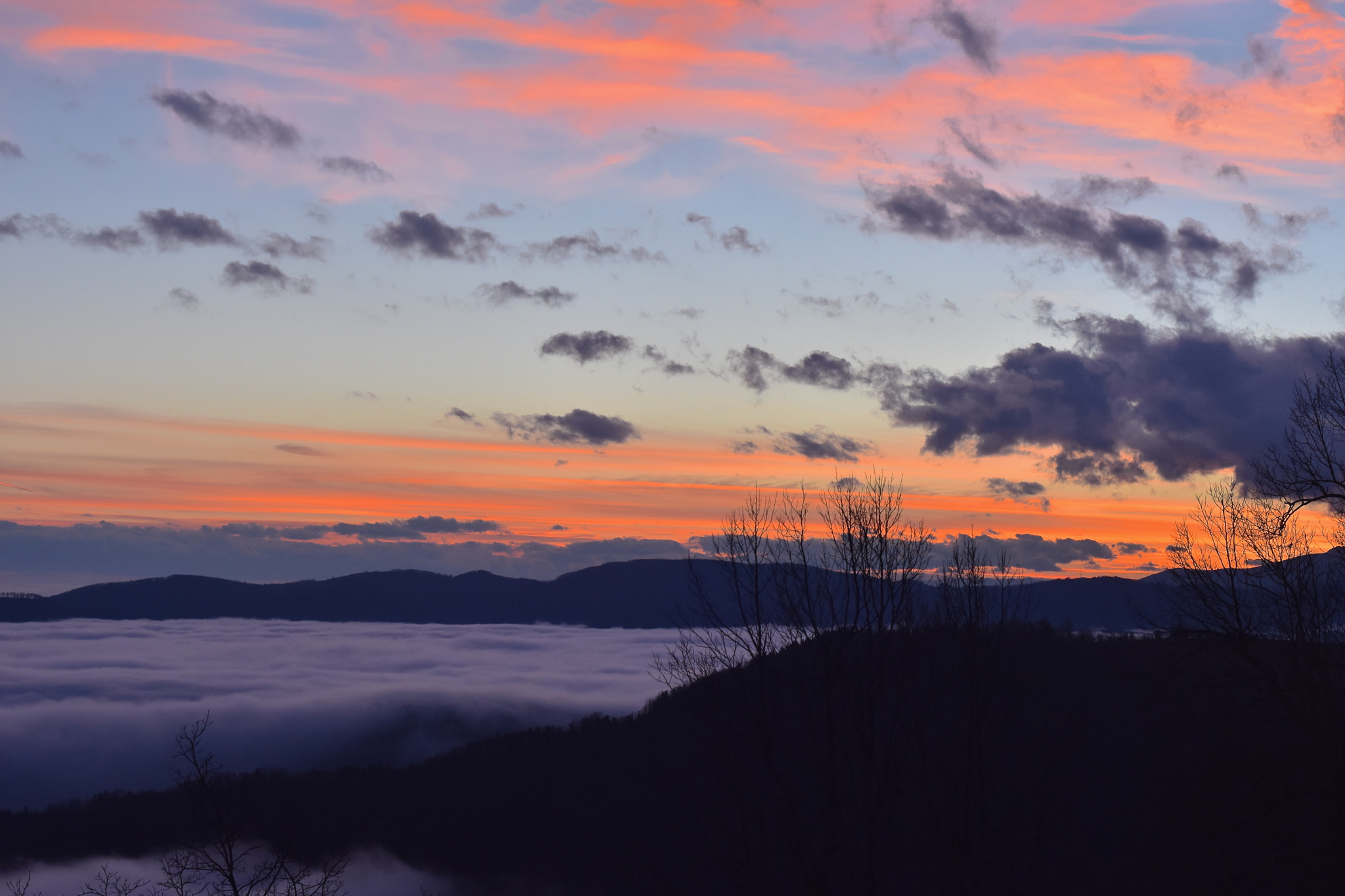 Nikon D7200 + Nikon AF Nikkor 50mm F1.4D sample photo. Appalachian sunset photography