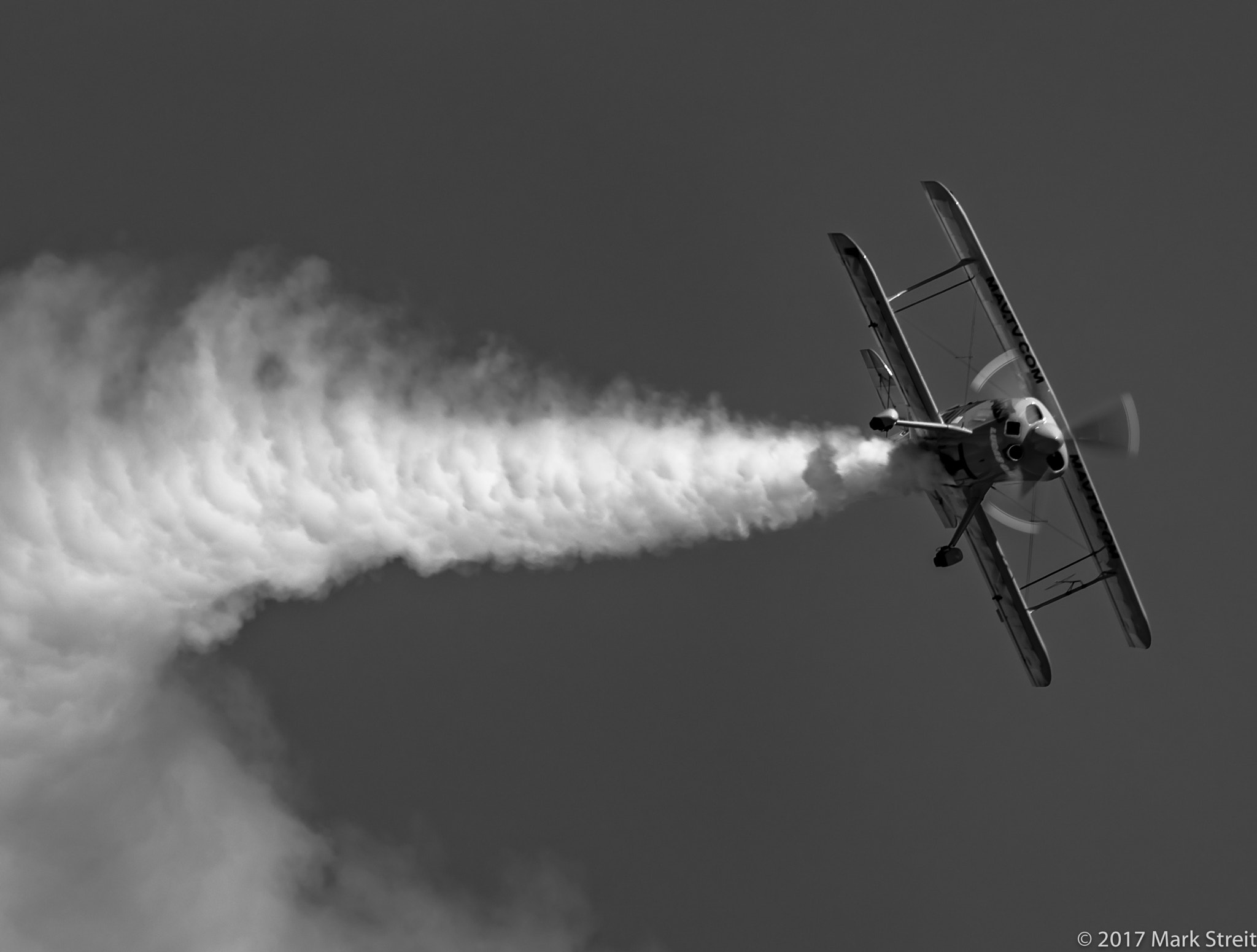 Canon EF 100-400mm F4.5-5.6L IS USM sample photo. Aerobatic champion michael wiskus & lucasoil pitts photography