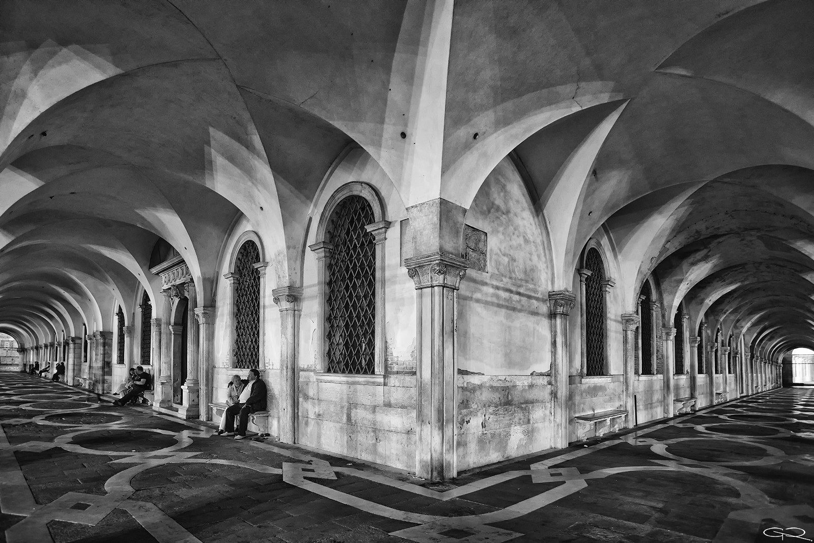 Nikon D800 sample photo. Pasillos palacio ducal photography