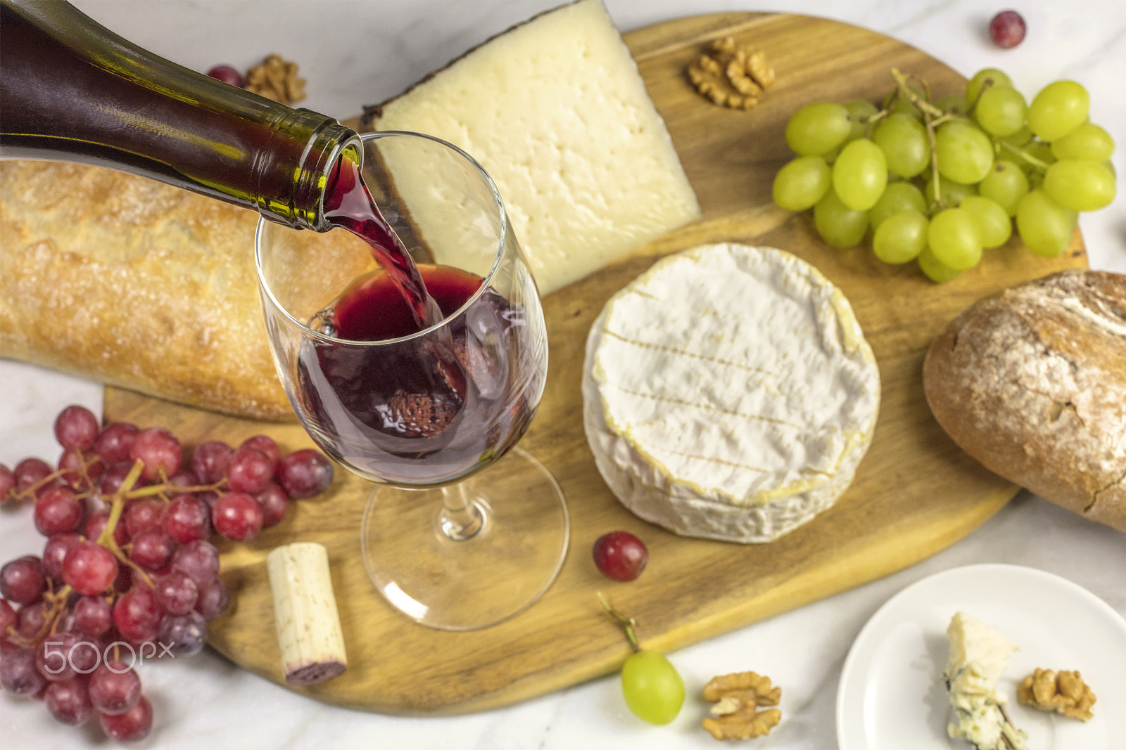 Canon EOS 5DS R sample photo. Red wine, cheese, bread and grapes at tasting photography
