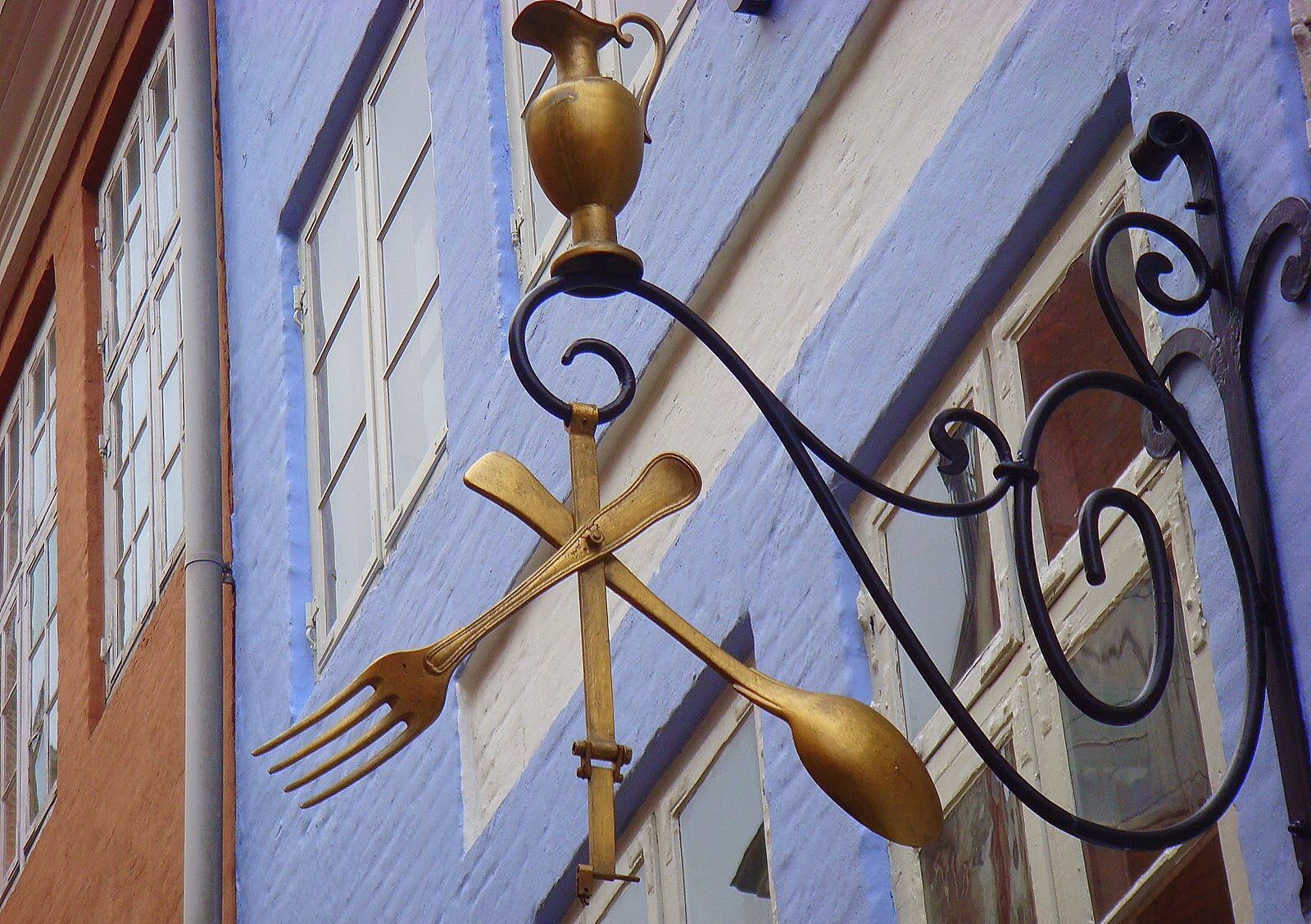 Sony DSC-T100 sample photo. A great place to eat, copenhagen photography
