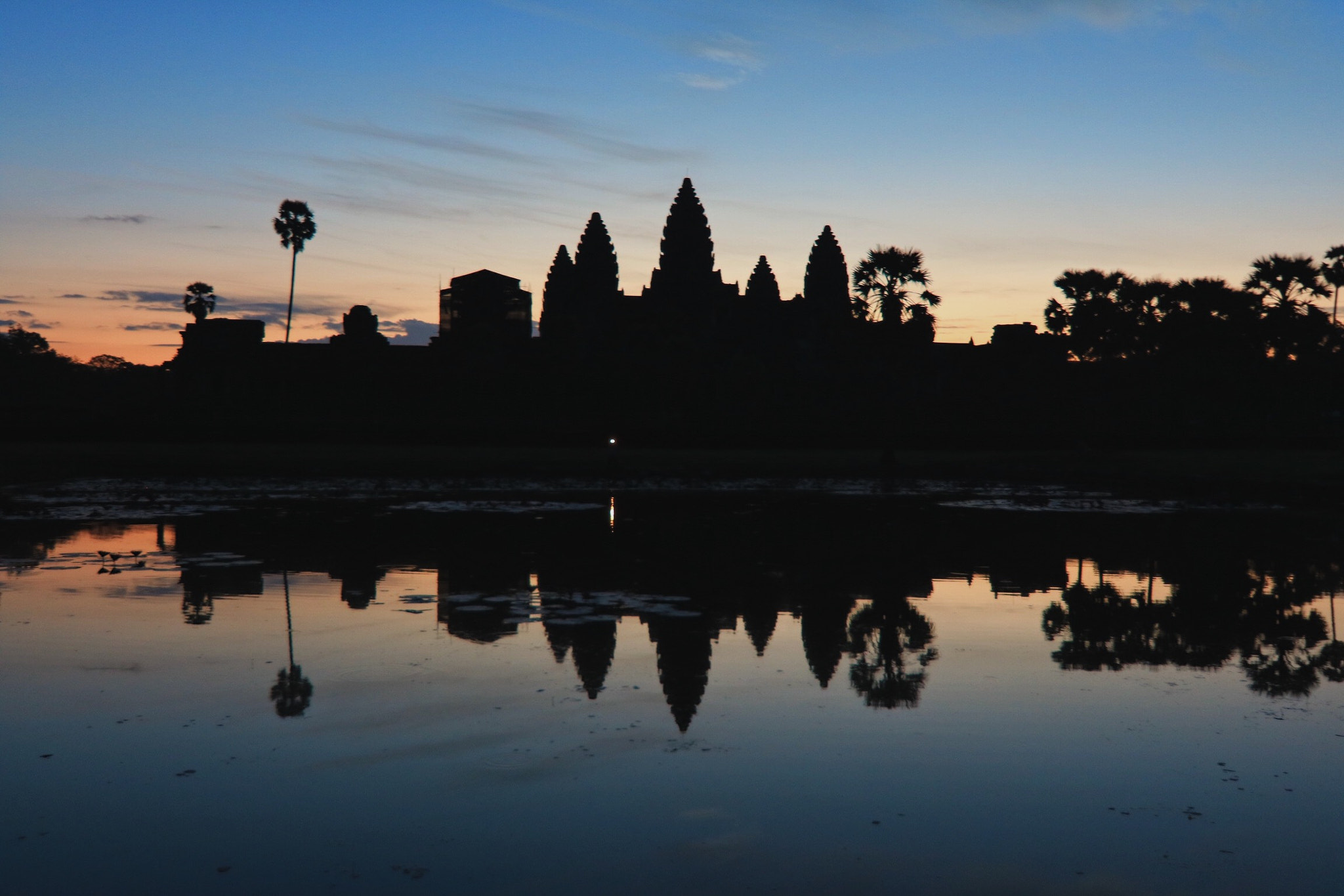 Tokina AT-X 12-28mm F4 Pro DX sample photo. Angkor wat at sunrise photography