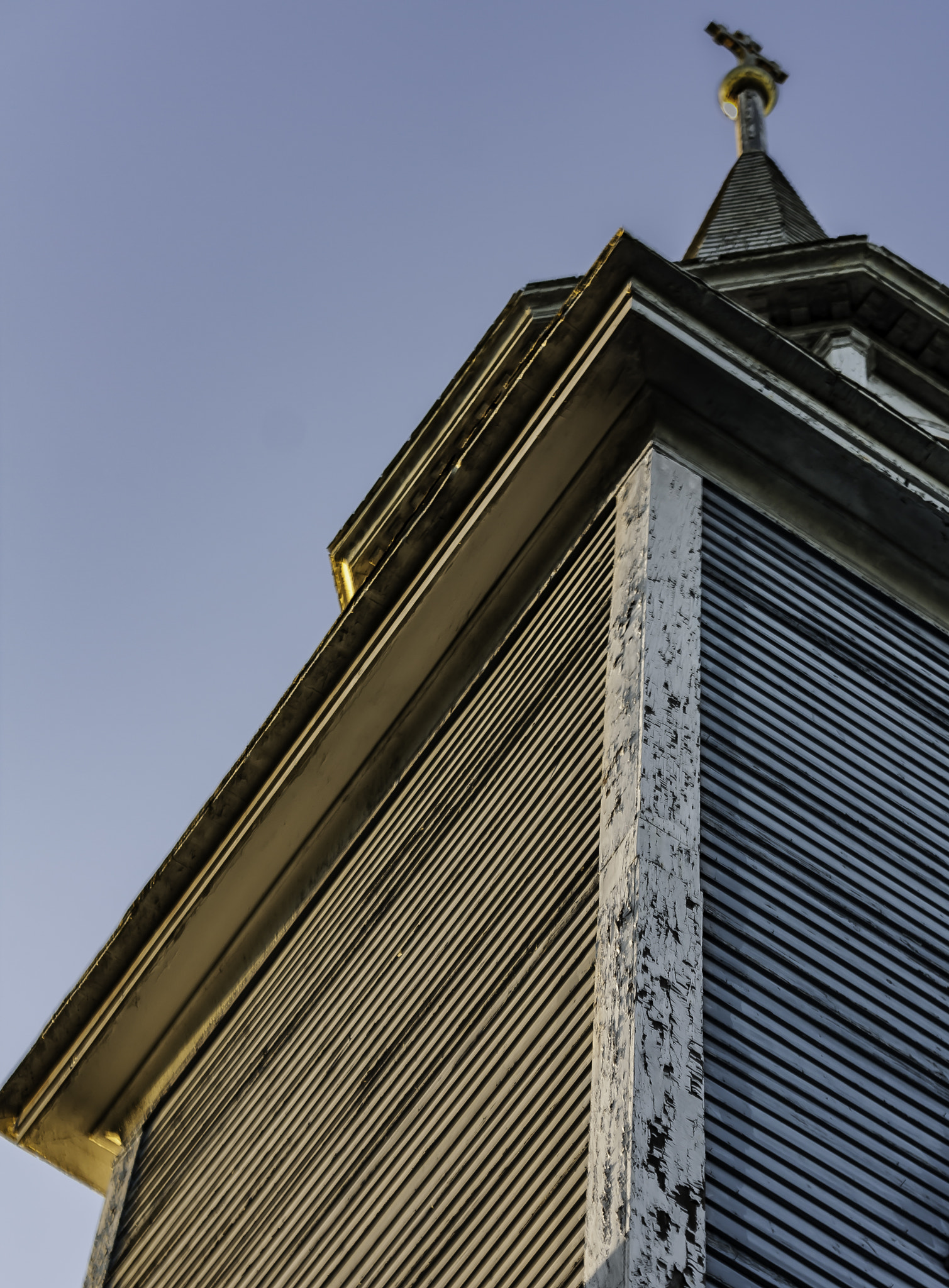 Canon EOS 450D (EOS Rebel XSi / EOS Kiss X2) sample photo. Clapboard steeple photography