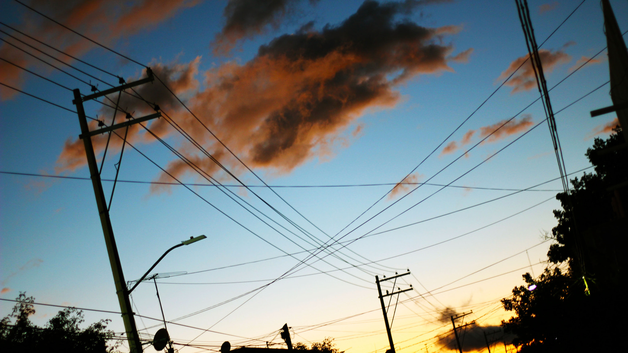 Canon EOS 550D (EOS Rebel T2i / EOS Kiss X4) sample photo. Cotton in the sky photography