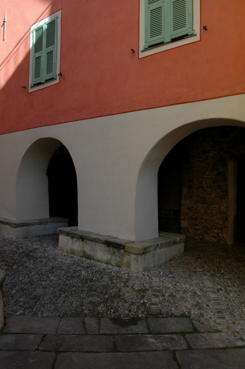 Nikon D70 sample photo. Vallebona (im) antico edificio delle decime photography