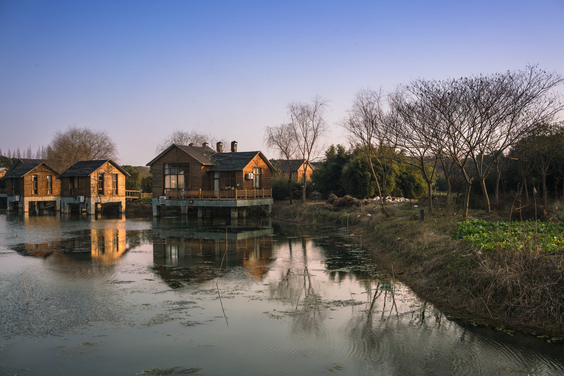 Sony a7R II + Sony Sonnar T* FE 35mm F2.8 ZA sample photo. Sundowners photography