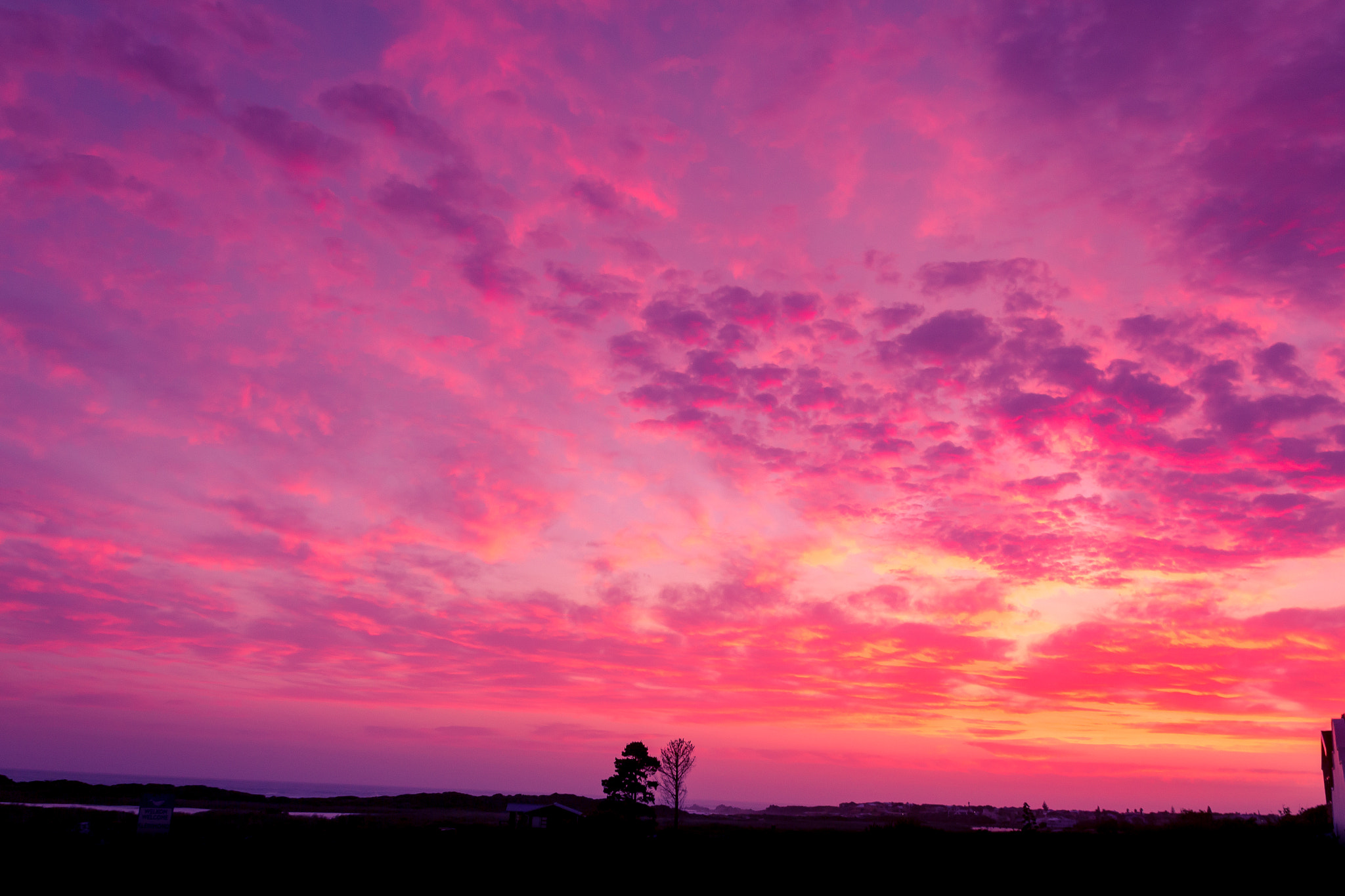 Sigma 18-250mm F3.5-6.3 DC OS HSM sample photo. Extreme purple sunset photography
