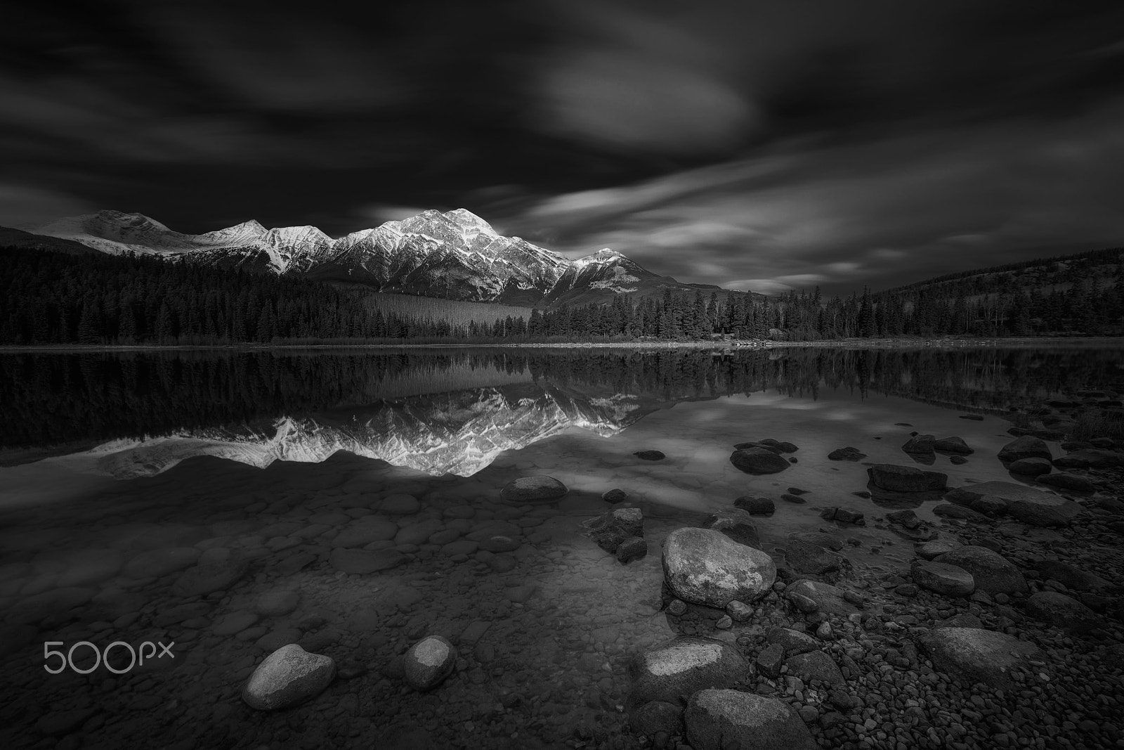 Canon EF 16-35mm F2.8L II USM sample photo. Lakeside photography