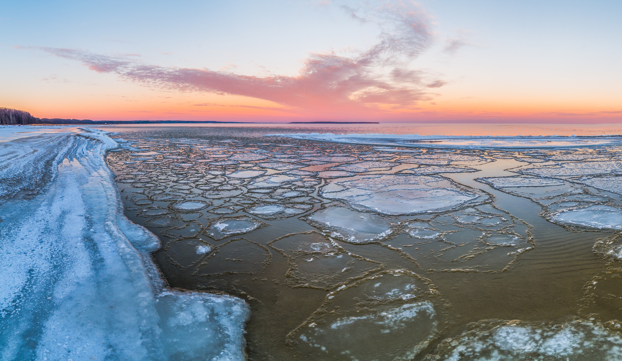 A Series Lens sample photo. Sunrise photography