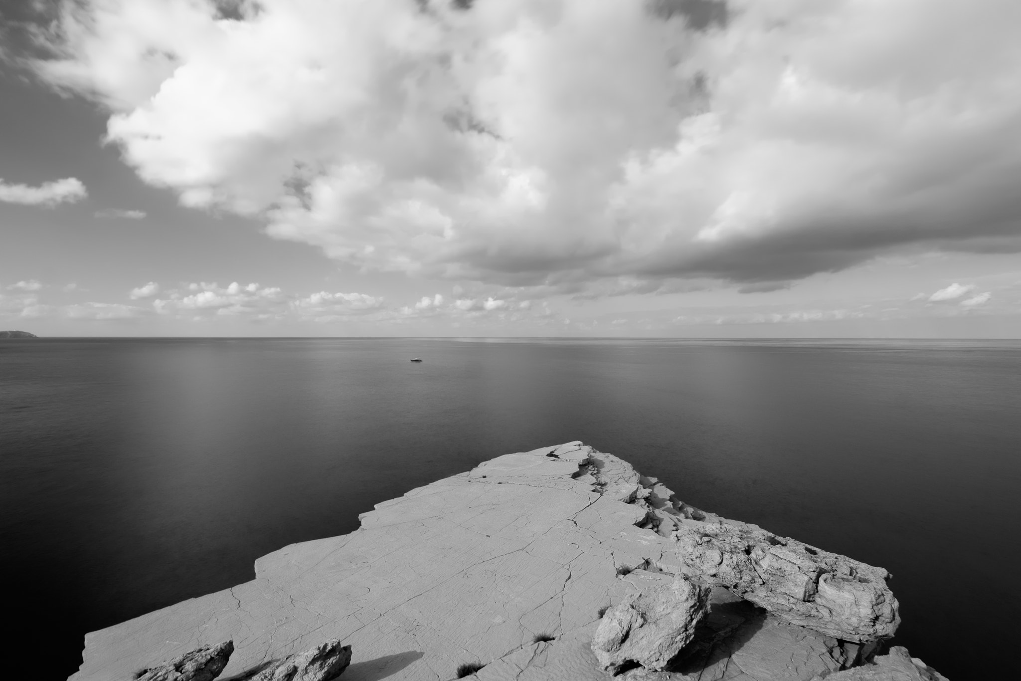 Fujifilm X-E2 + Fujifilm XF 10-24mm F4 R OIS sample photo. Landscape essence i - the bare island photography